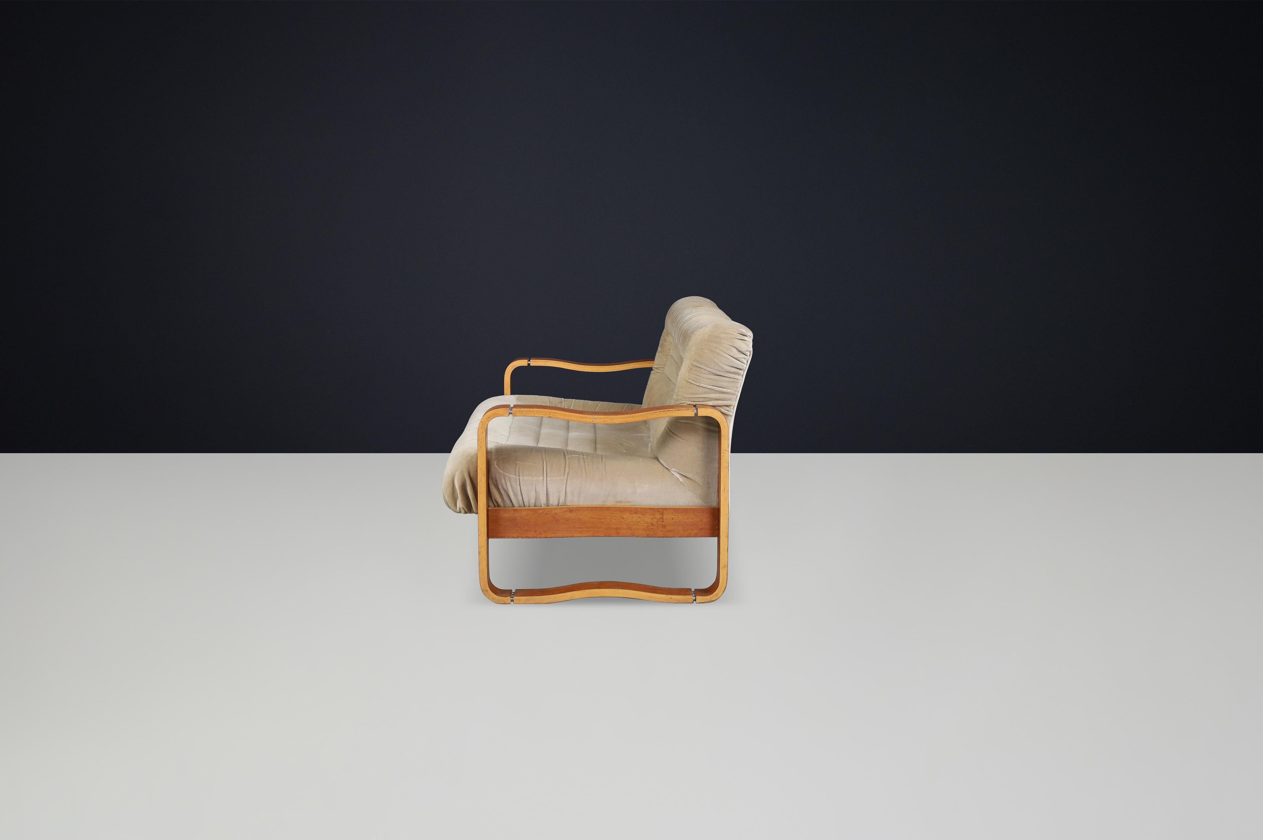 Sofá moderno de madera curvada de mediados de siglo de Jan Bočan, República Checa, 1970 finales del siglo XX en venta