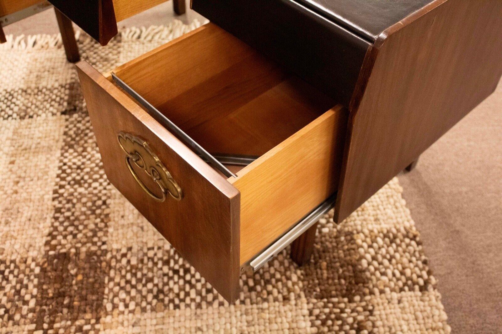 Mid Century Modern Bert England for Widdicomb Leather Top Desk For Sale 5