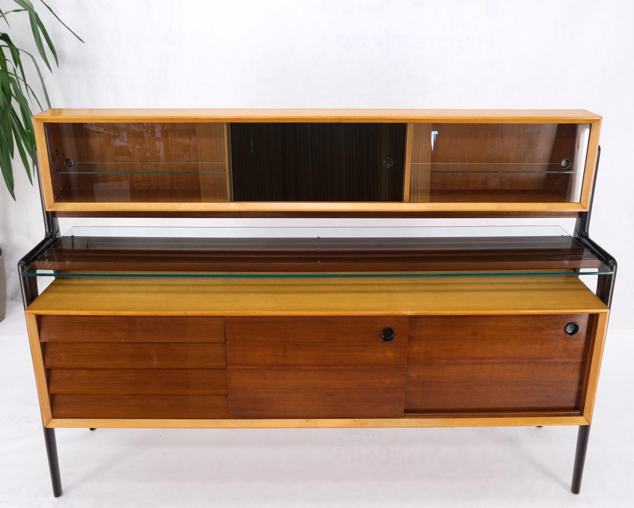 Mid-Century Modern Bi Level Long Credenza Server Dresser Cabinet Ebonized Legs im Angebot 2
