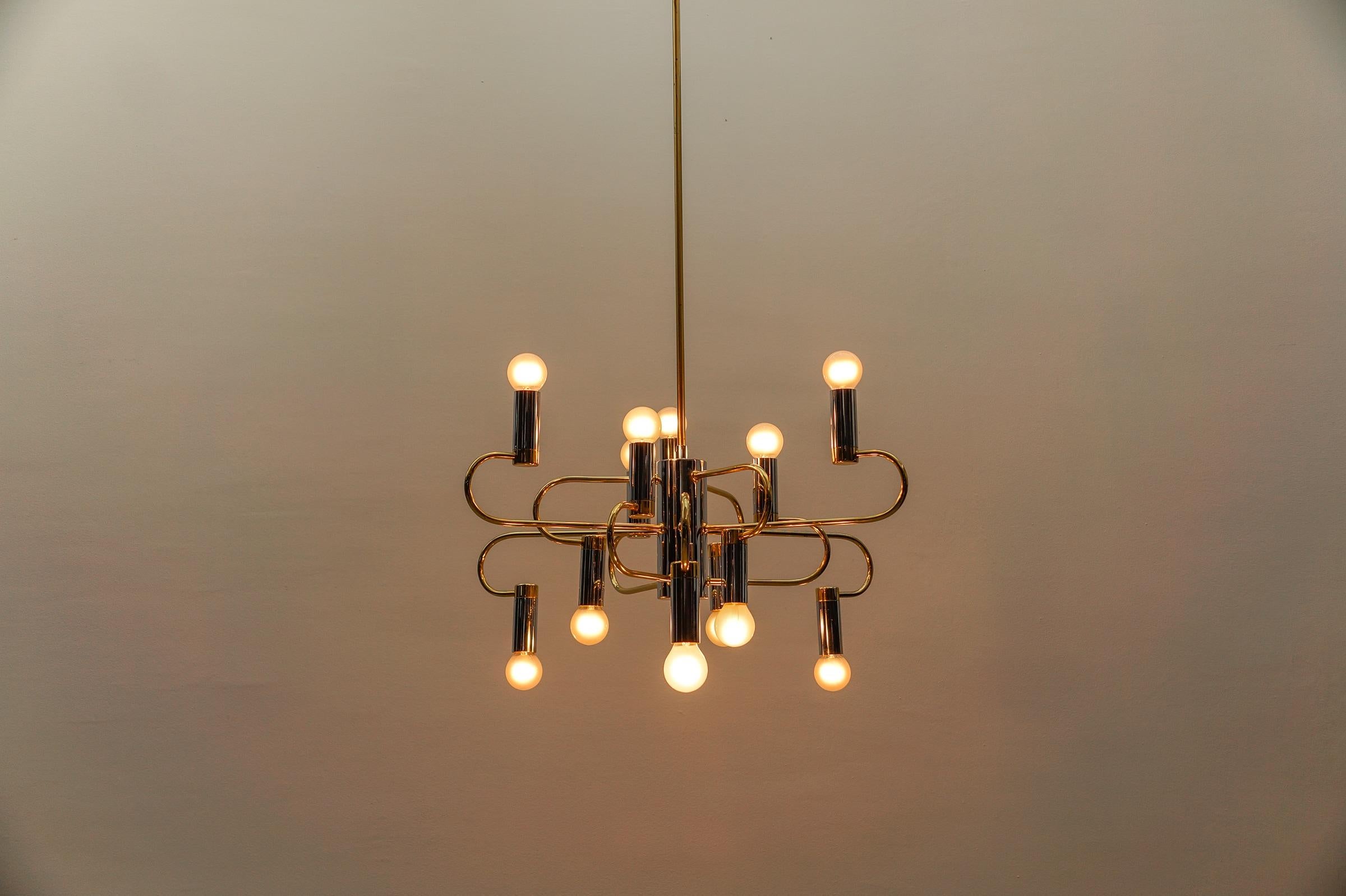 Mid-Century Modern Bicolor Orbit Ceiling Lamp, Italy 1960s For Sale 2