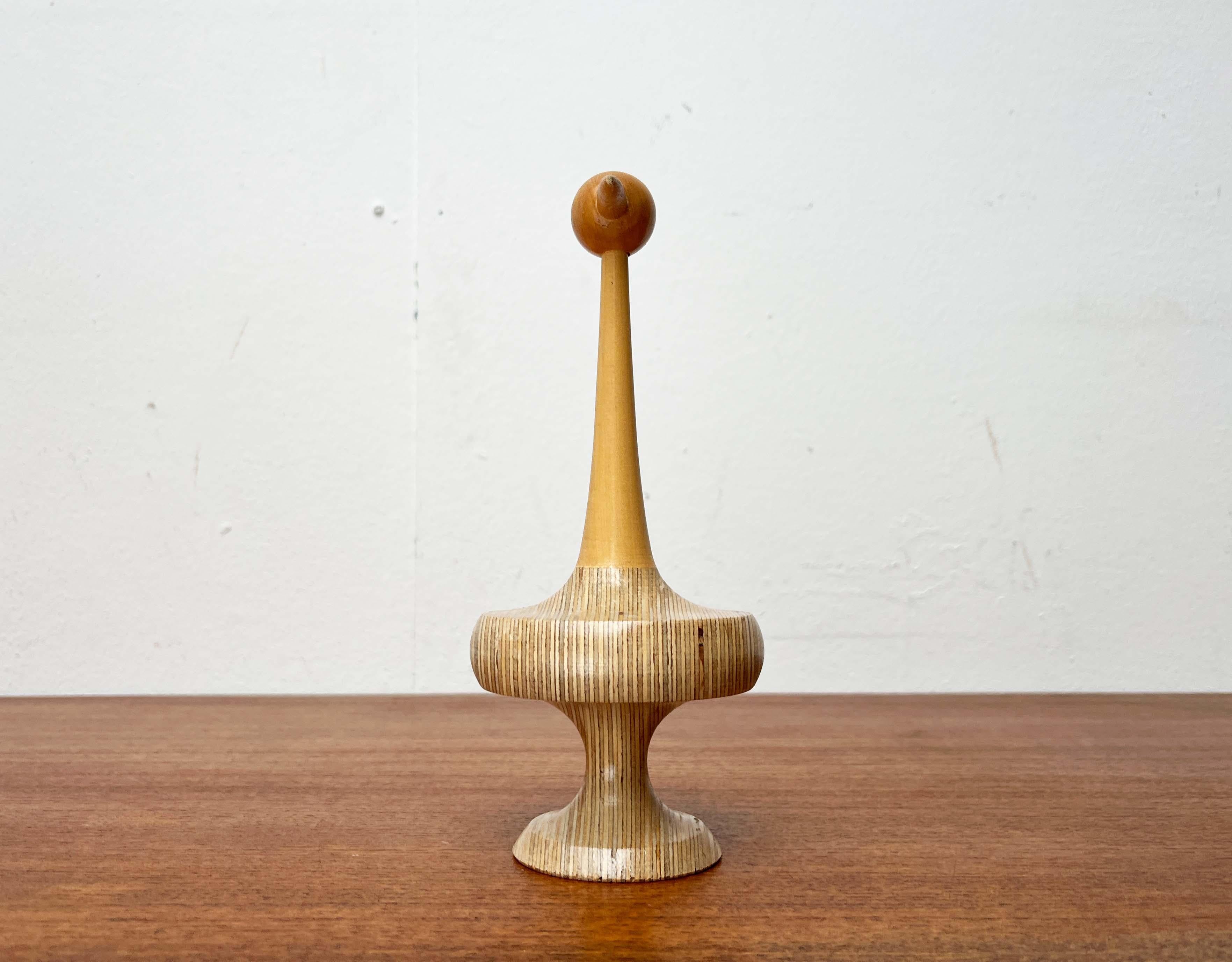 Servilletero de madera con diseño de pájaro moderno de mediados de siglo de Paavo Asikainen, Finlandia en venta 3