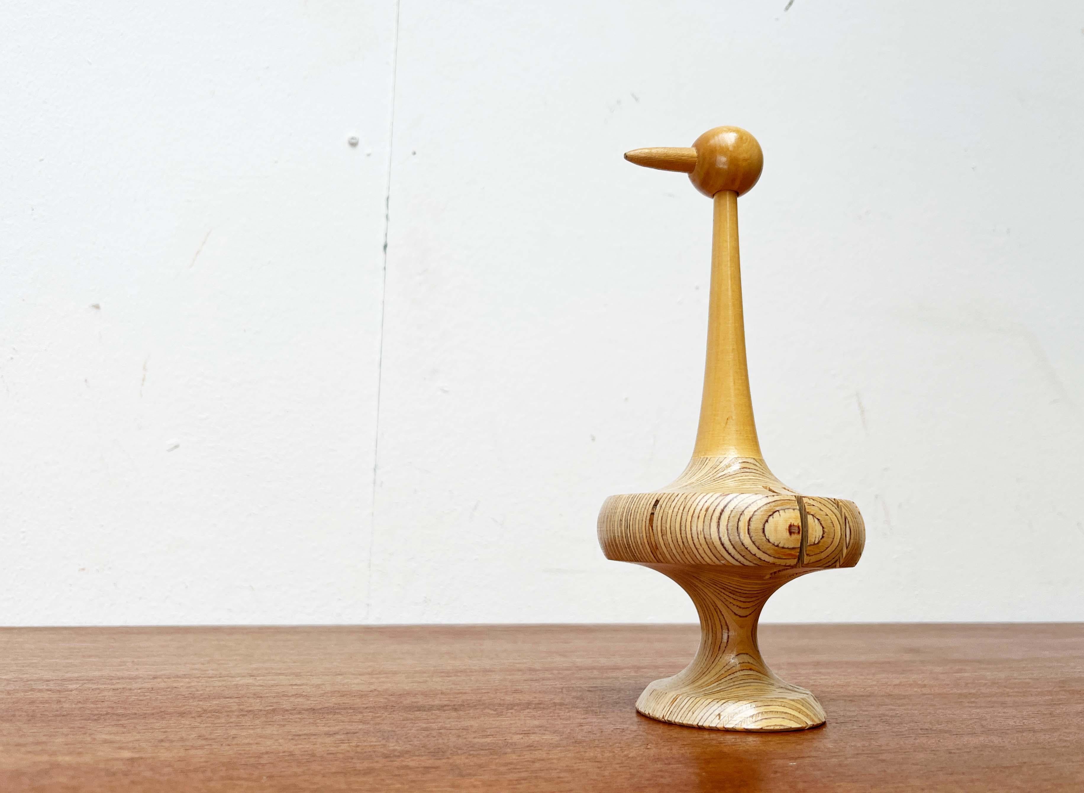 Servilletero de madera con diseño de pájaro moderno de mediados de siglo de Paavo Asikainen, Finlandia siglo XX en venta