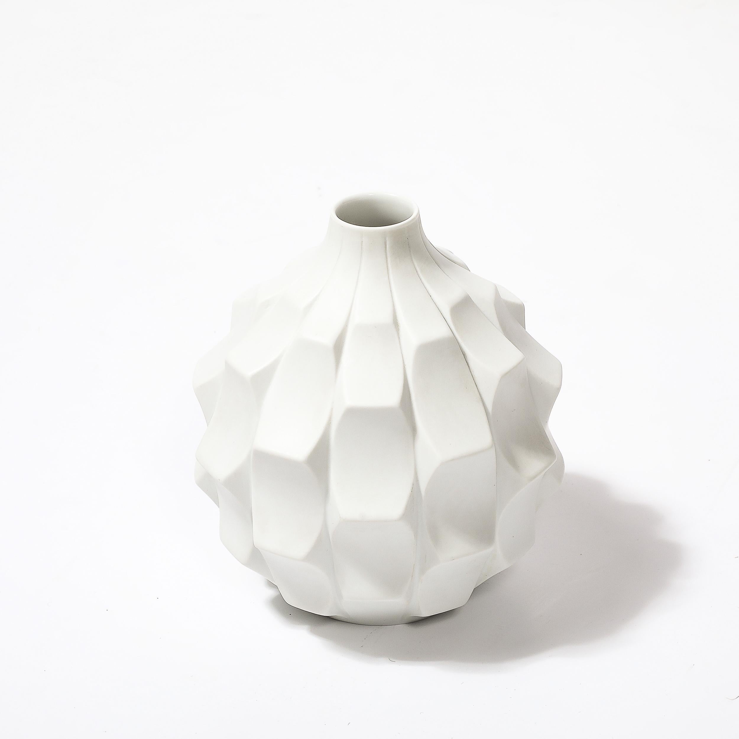 Vaso a carciofo in bisquit di Heinrich Fuchs per Hutschenreuther, metà del secolo scorso in vendita 3