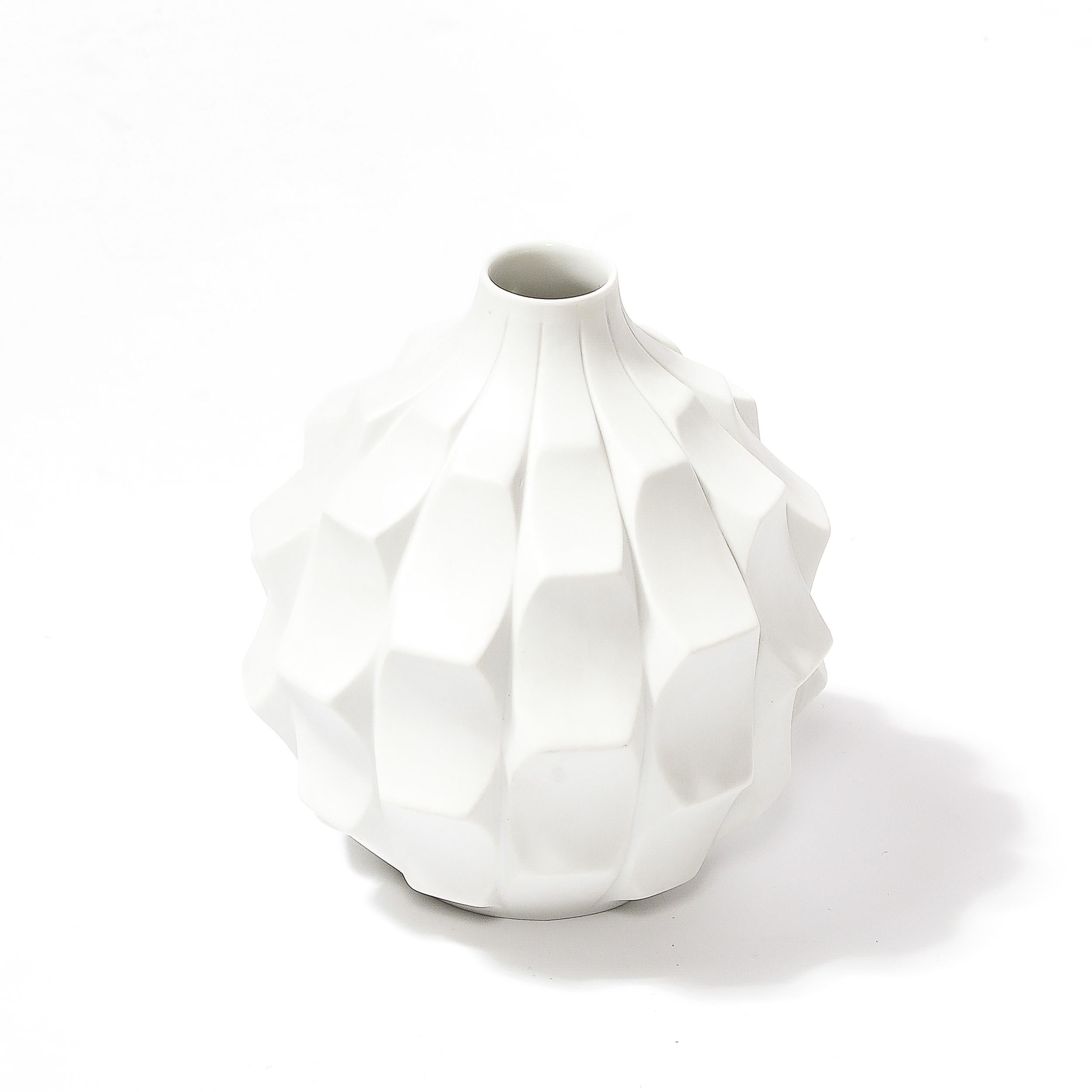 Vaso a carciofo in bisquit di Heinrich Fuchs per Hutschenreuther, metà del secolo scorso in vendita 1