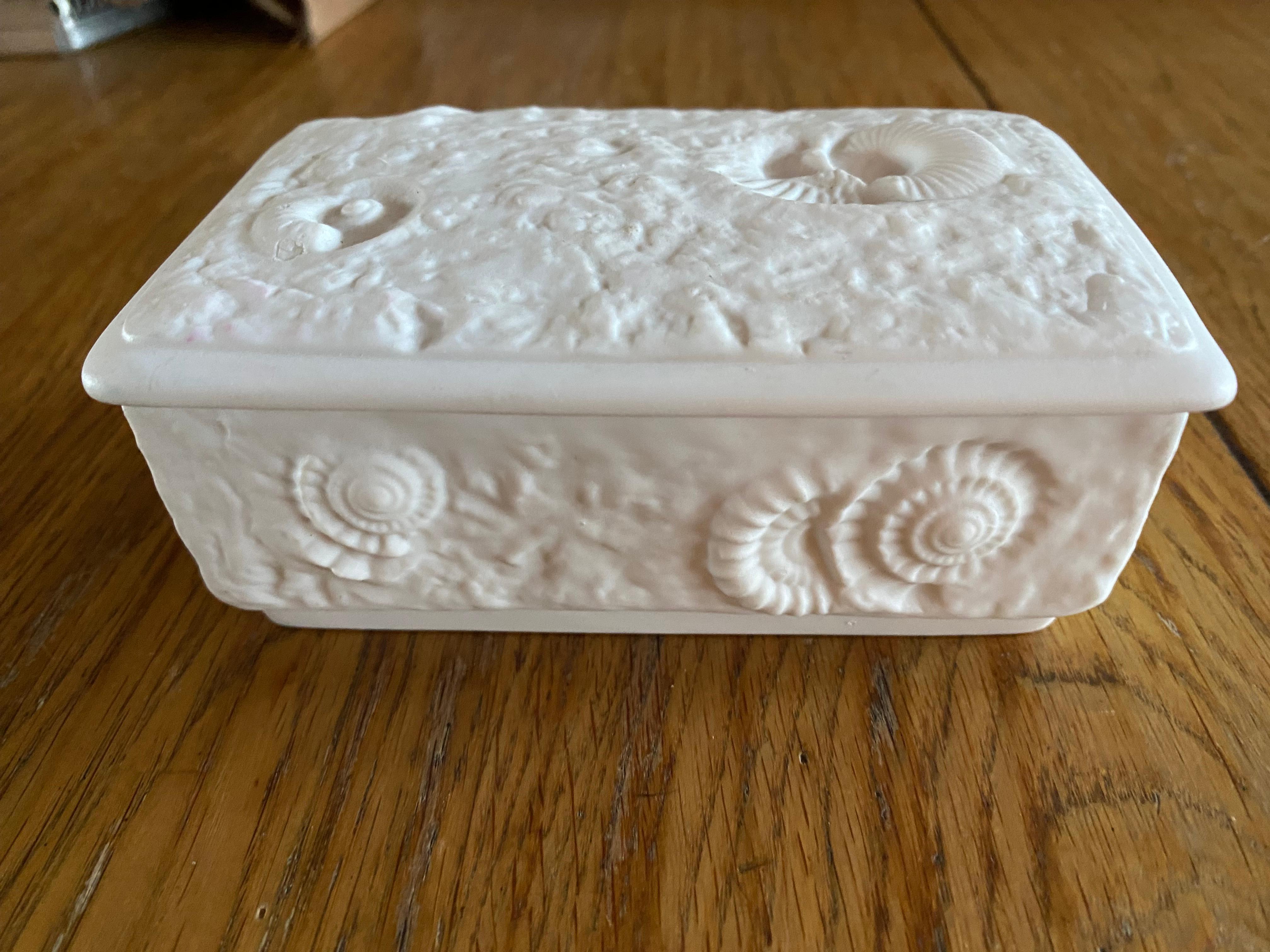 Porcelain Mid-Century Modern Bisque fossil Box by Kaiser Germany For Sale