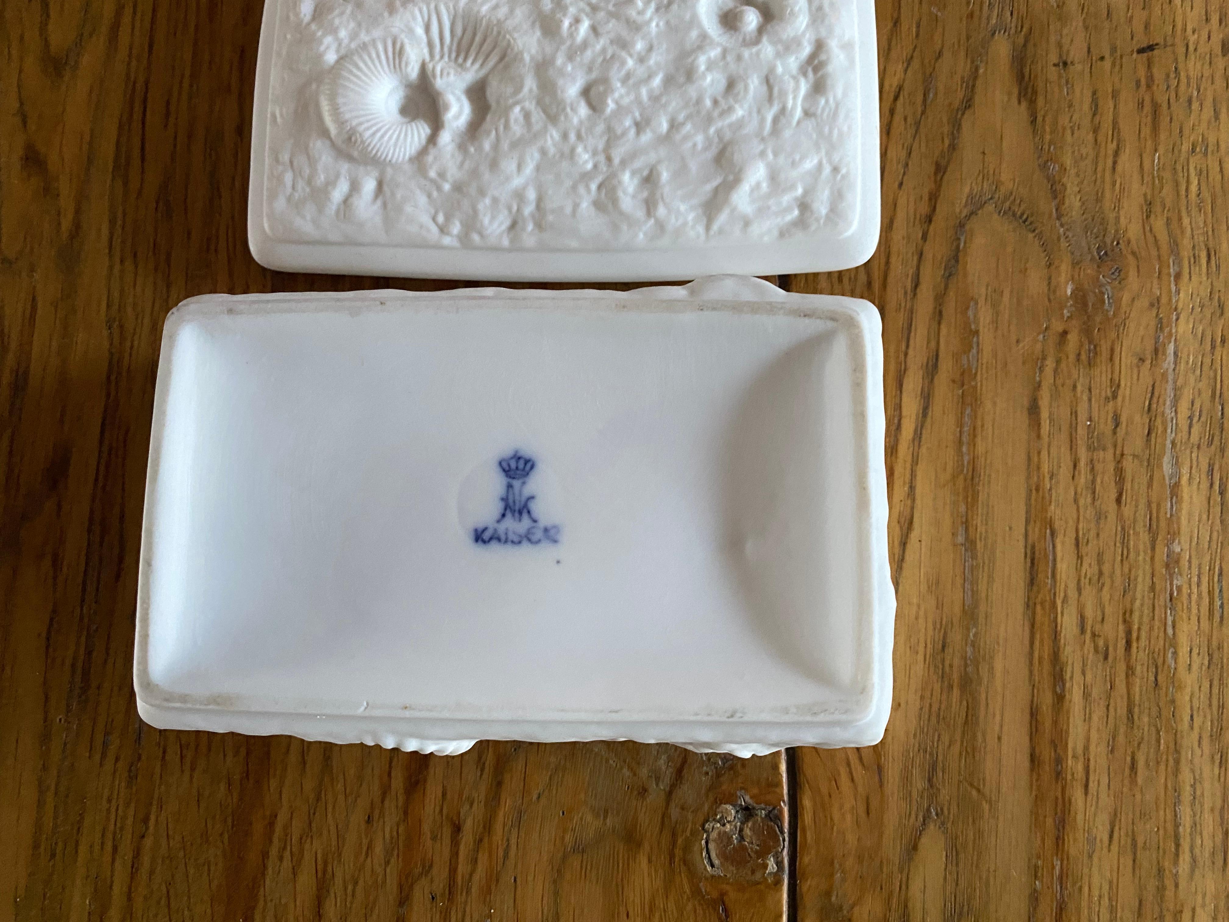 Mid-Century Modern Bisque fossil Box by Kaiser Germany For Sale 2