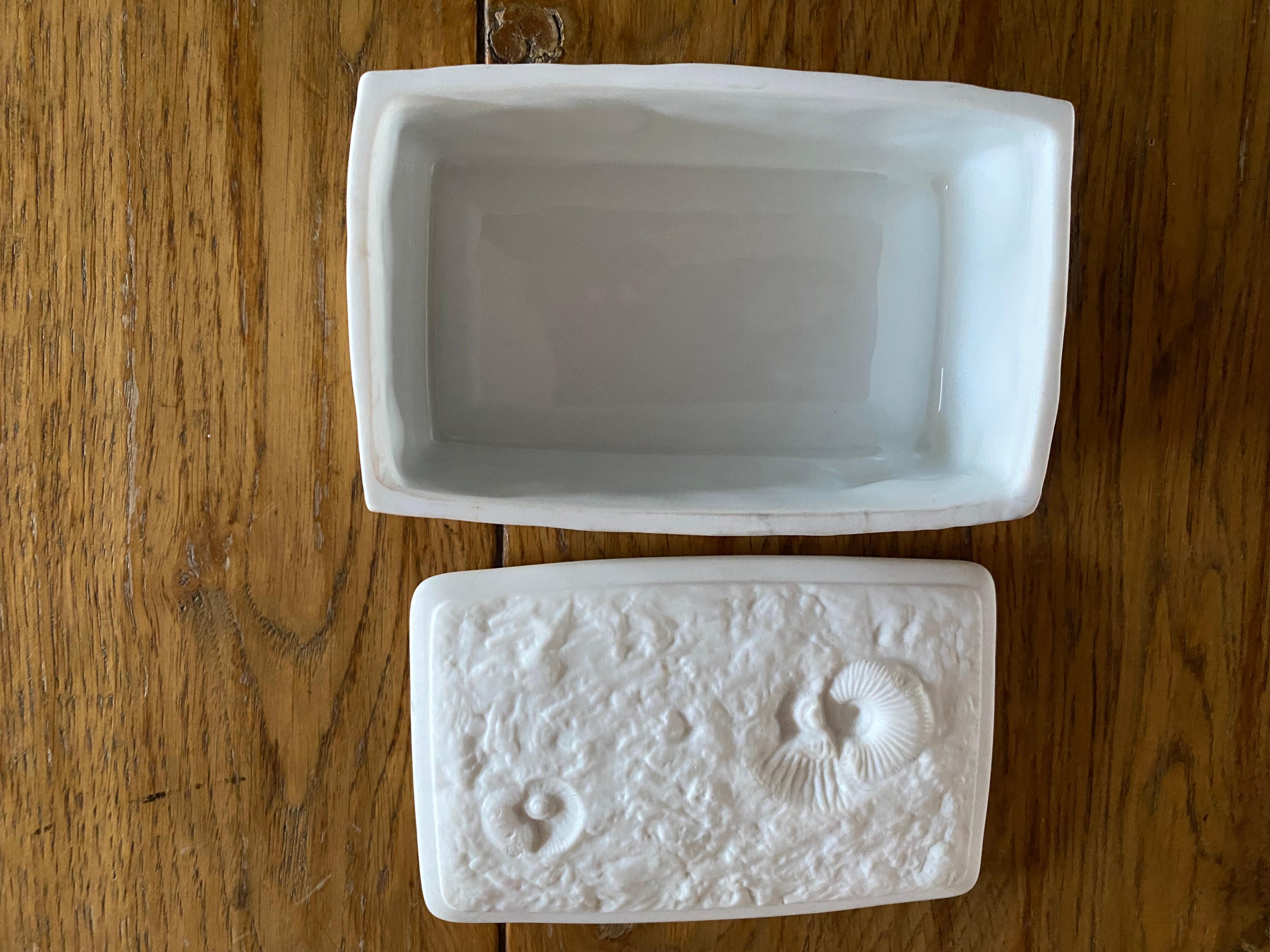 Mid-Century Modern Bisque fossil Box by Kaiser Germany For Sale 3