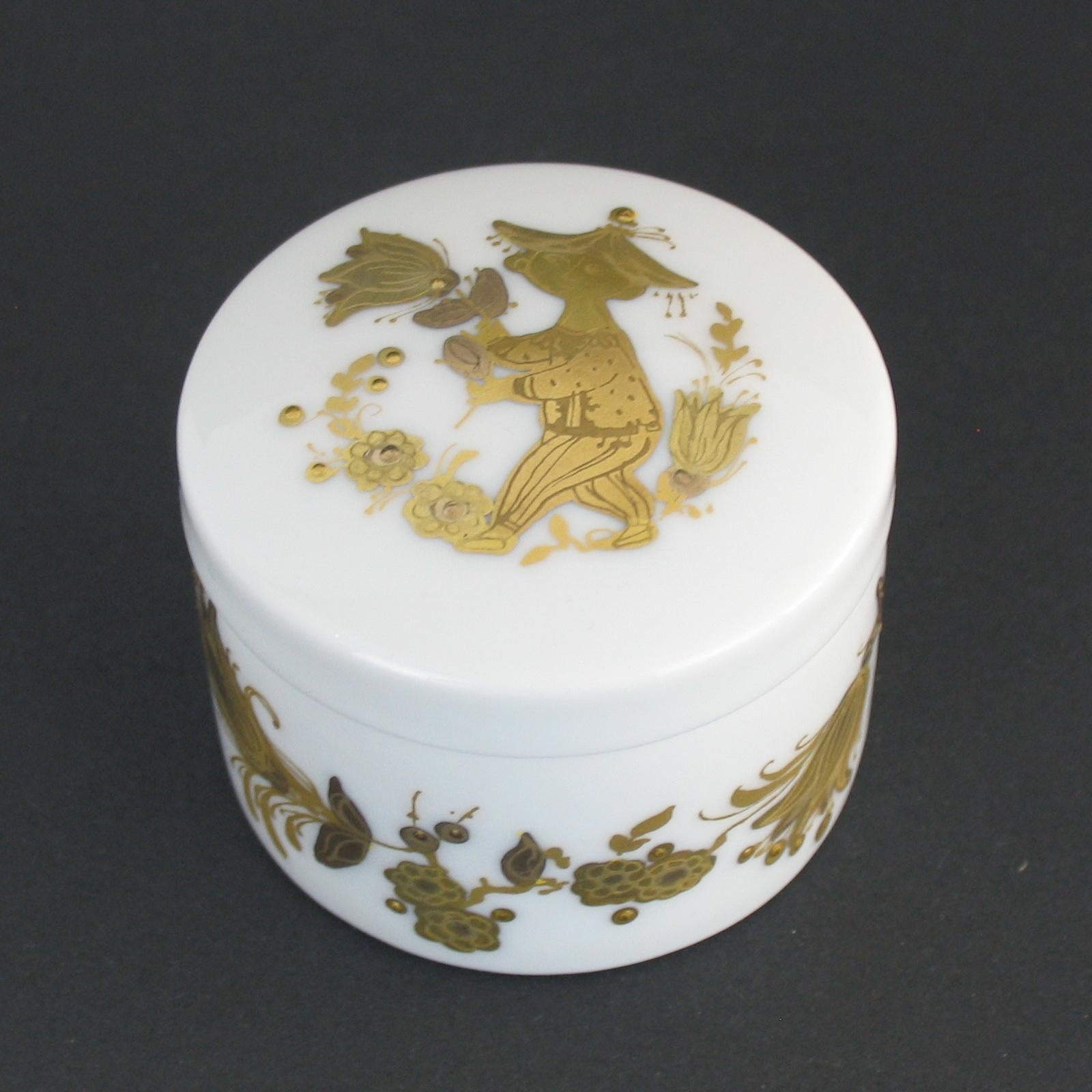 Mid-Century Modern Bjorn Wiinblad Rosenthal Lidded Box, Quatre Couleurs In Excellent Condition For Sale In Bochum, NRW