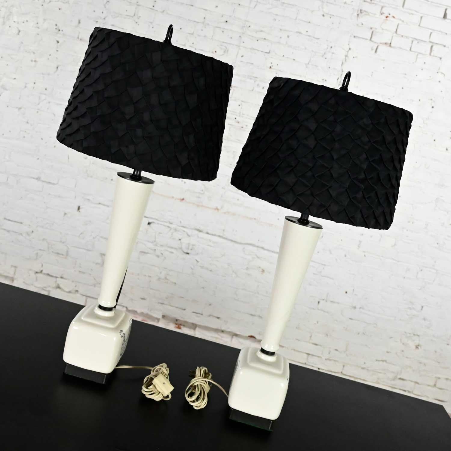 20th Century Mid-Century Modern Black and White Ceramic Lamps w/ Rooster Design, a Pair For Sale