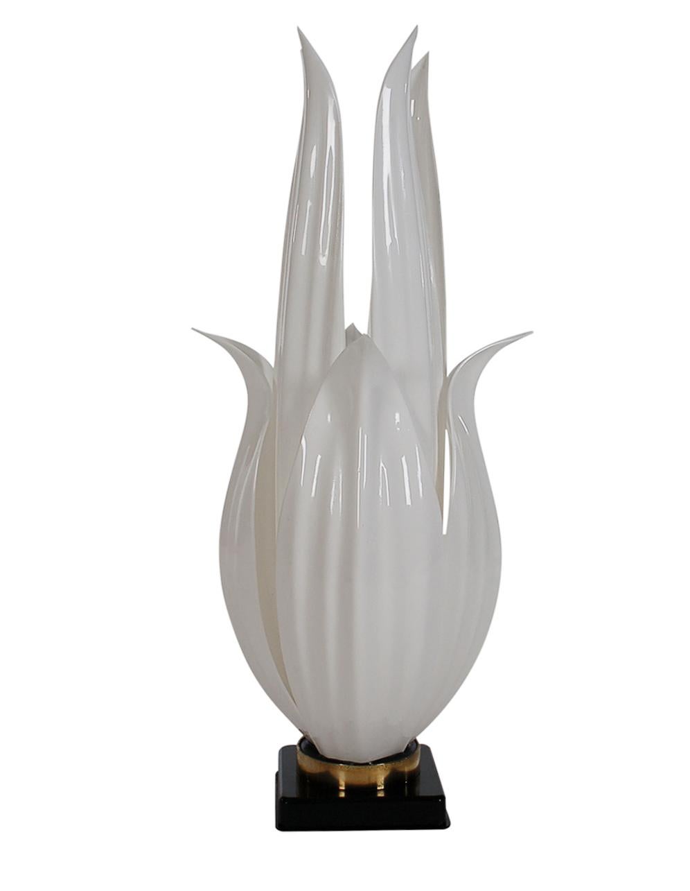 Canadian Mid-Century Modern Black and White Flower Form Acrylic Table Lamp by Rougier For Sale