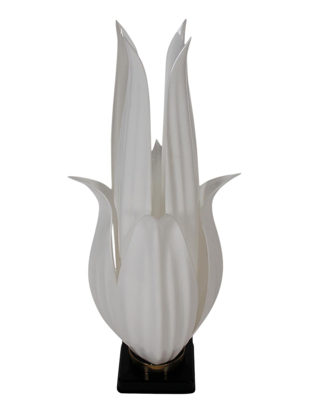 Late 20th Century Mid-Century Modern Black and White Flower Form Acrylic Table Lamp by Rougier For Sale