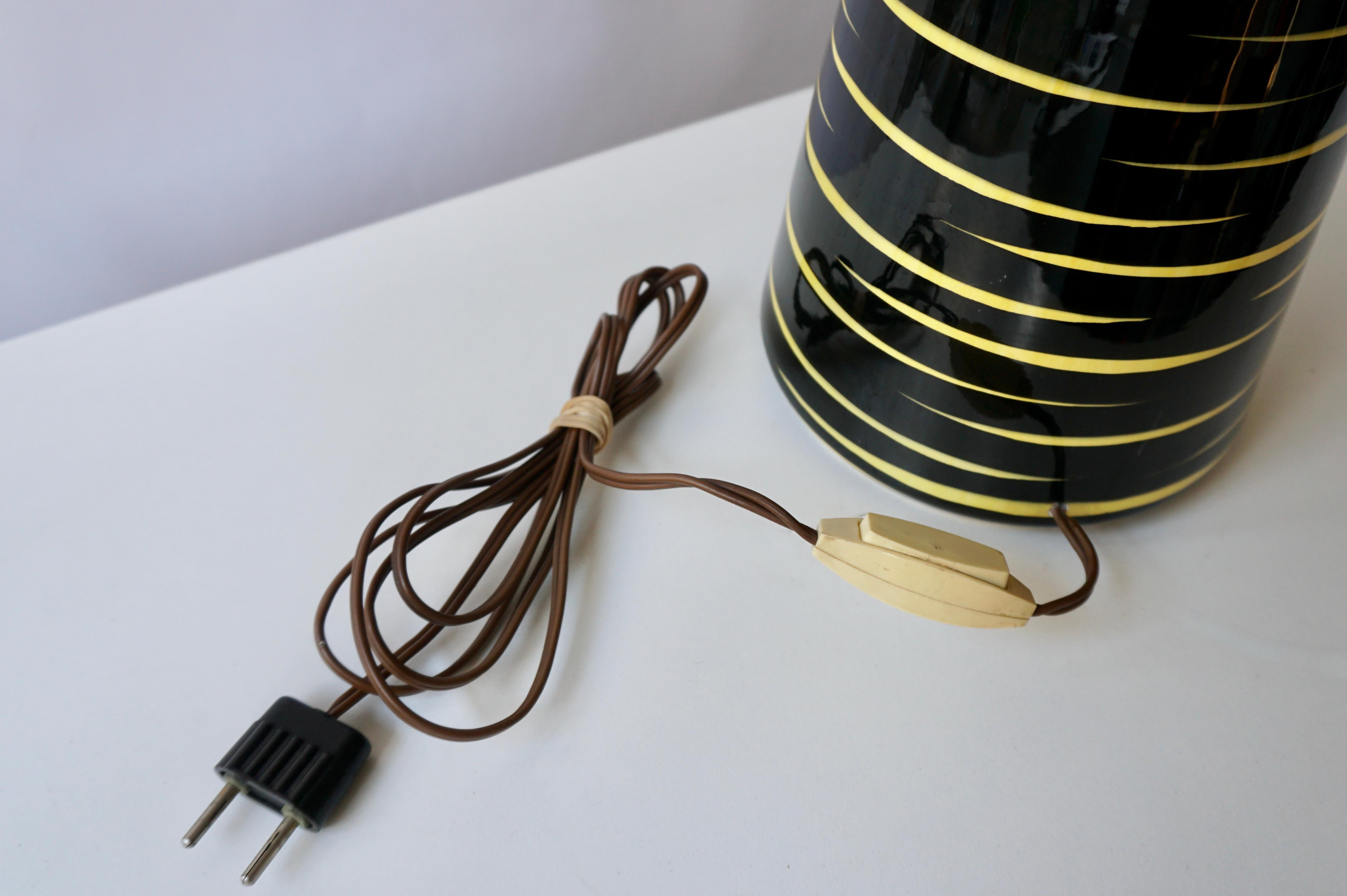 Mid-Century Modern Black and Yellow Ceramic Table Lamp, 1950s For Sale 3