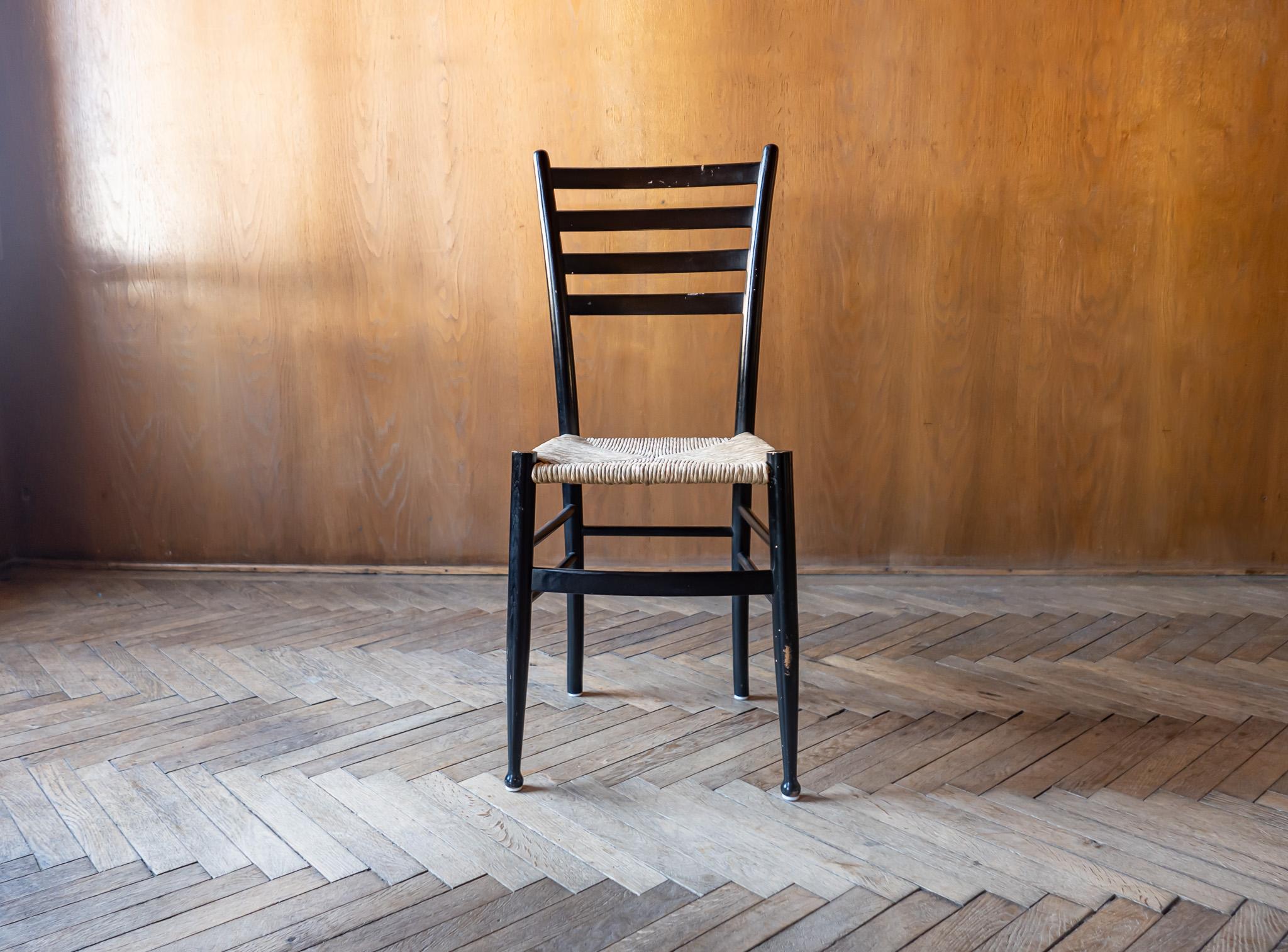 Mid-Century Modern Black Bast Chiavari Dining Chairs, Italy 1960s For Sale 6