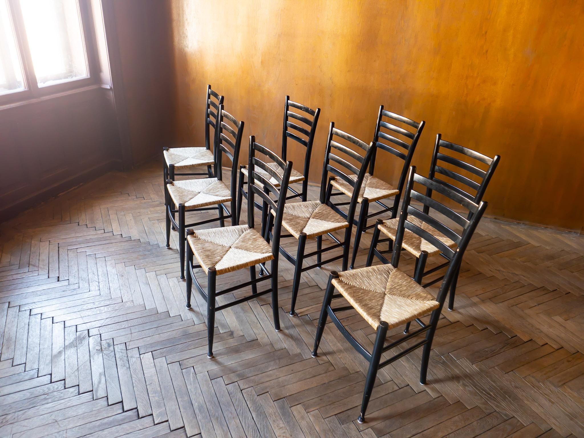 Italian Mid-Century Modern Black Bast Chiavari Dining Chairs, Italy 1960s For Sale