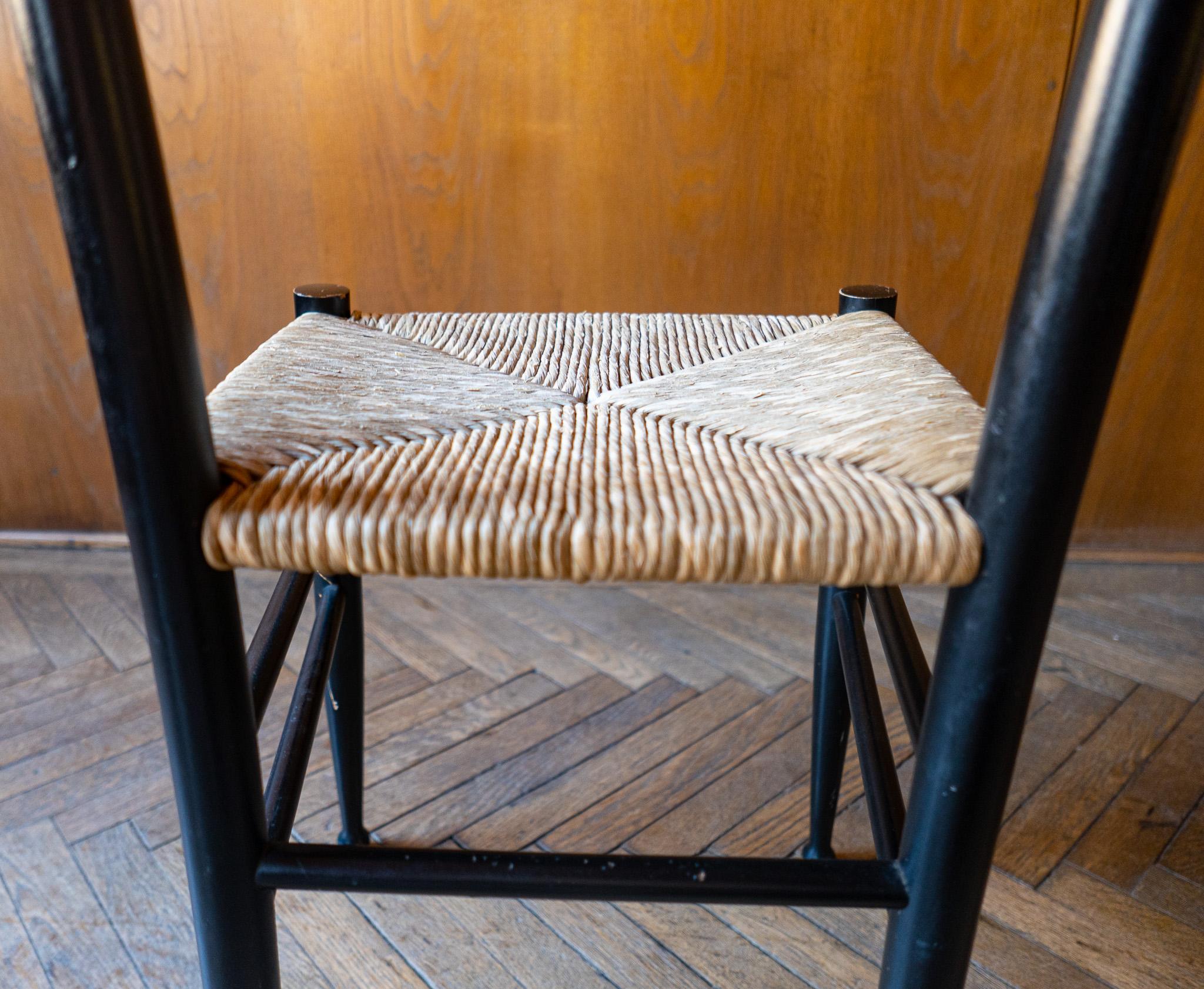 Chaises de salle à manger en chiavari noir, Italie 1960s en vente 10