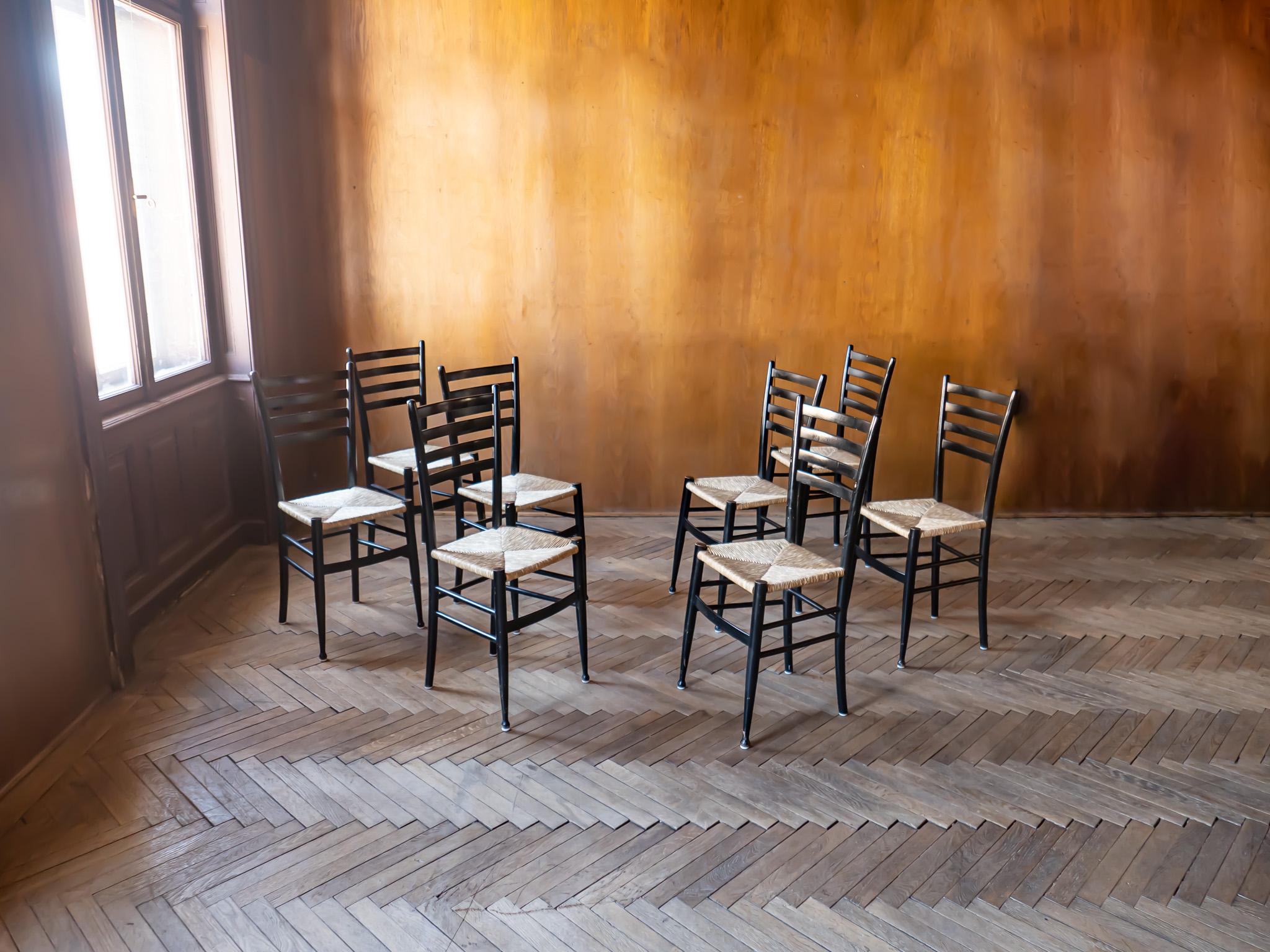 Wicker Mid-Century Modern Black Bast Chiavari Dining Chairs, Italy 1960s For Sale