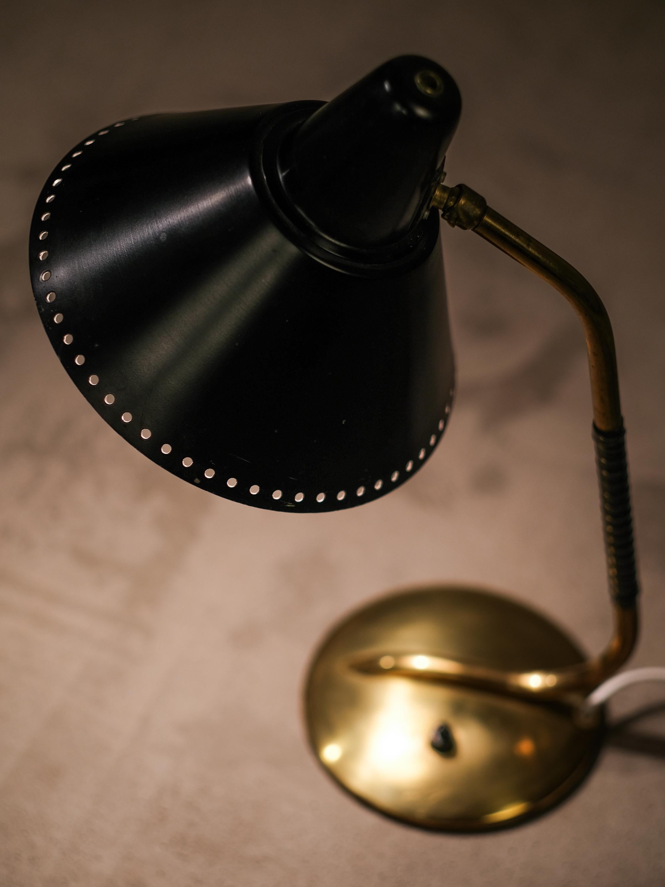 Mid-Century Modern Black & Brass Table/Desk Lamp by Valinte, Finland, 1950s For Sale 7