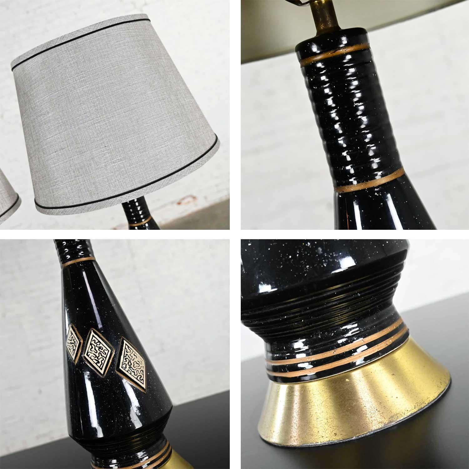Mid-Century Modern Black Ceramic Lamps with Harlequin Style Diamond Design For Sale 6