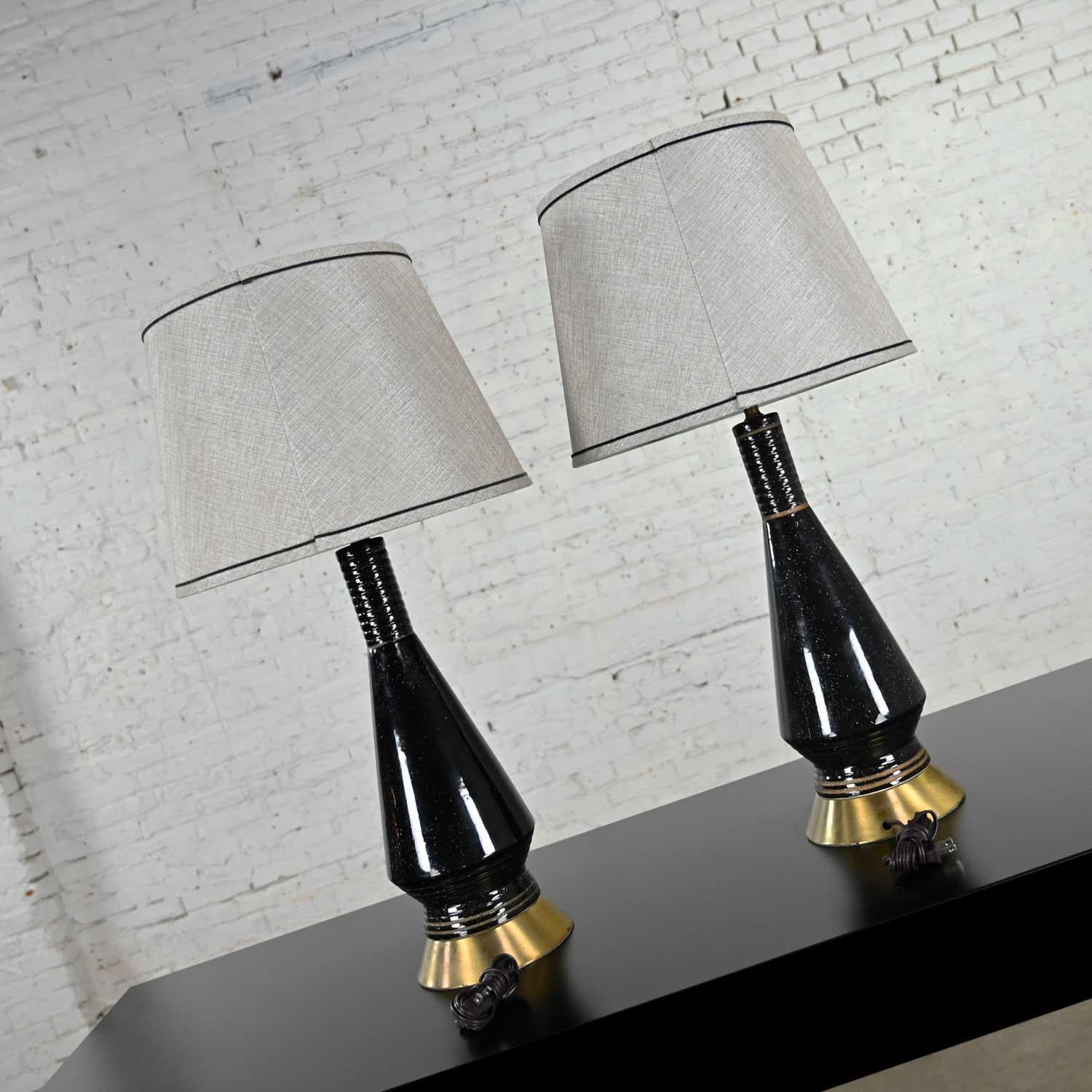 20th Century Mid-Century Modern Black Ceramic Lamps with Harlequin Style Diamond Design For Sale