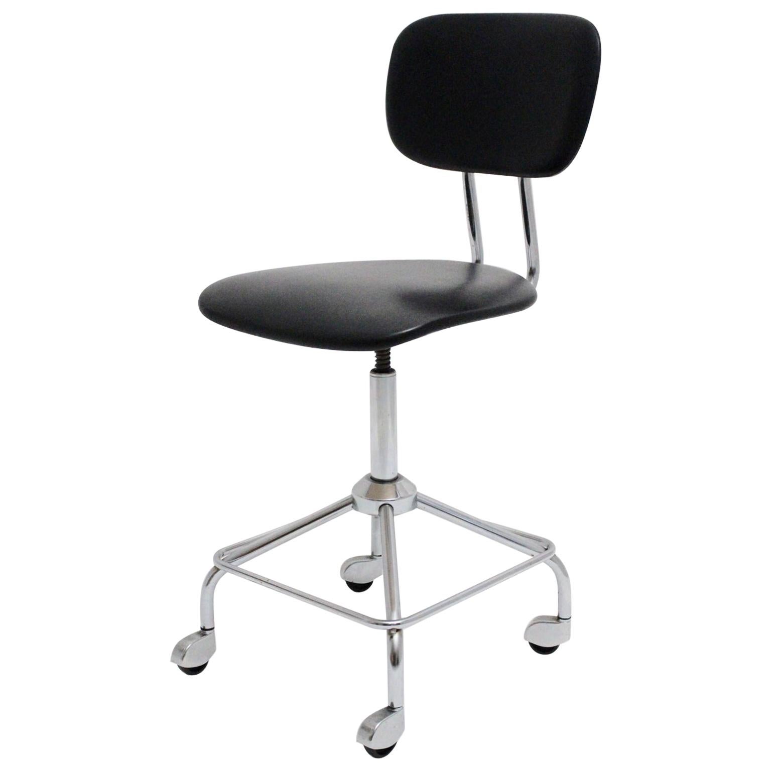 Mid-Century Modern Schwarzer Vintage-Schreibtischstuhl aus Kunstleder Egon Eiermann, 1950er Jahre