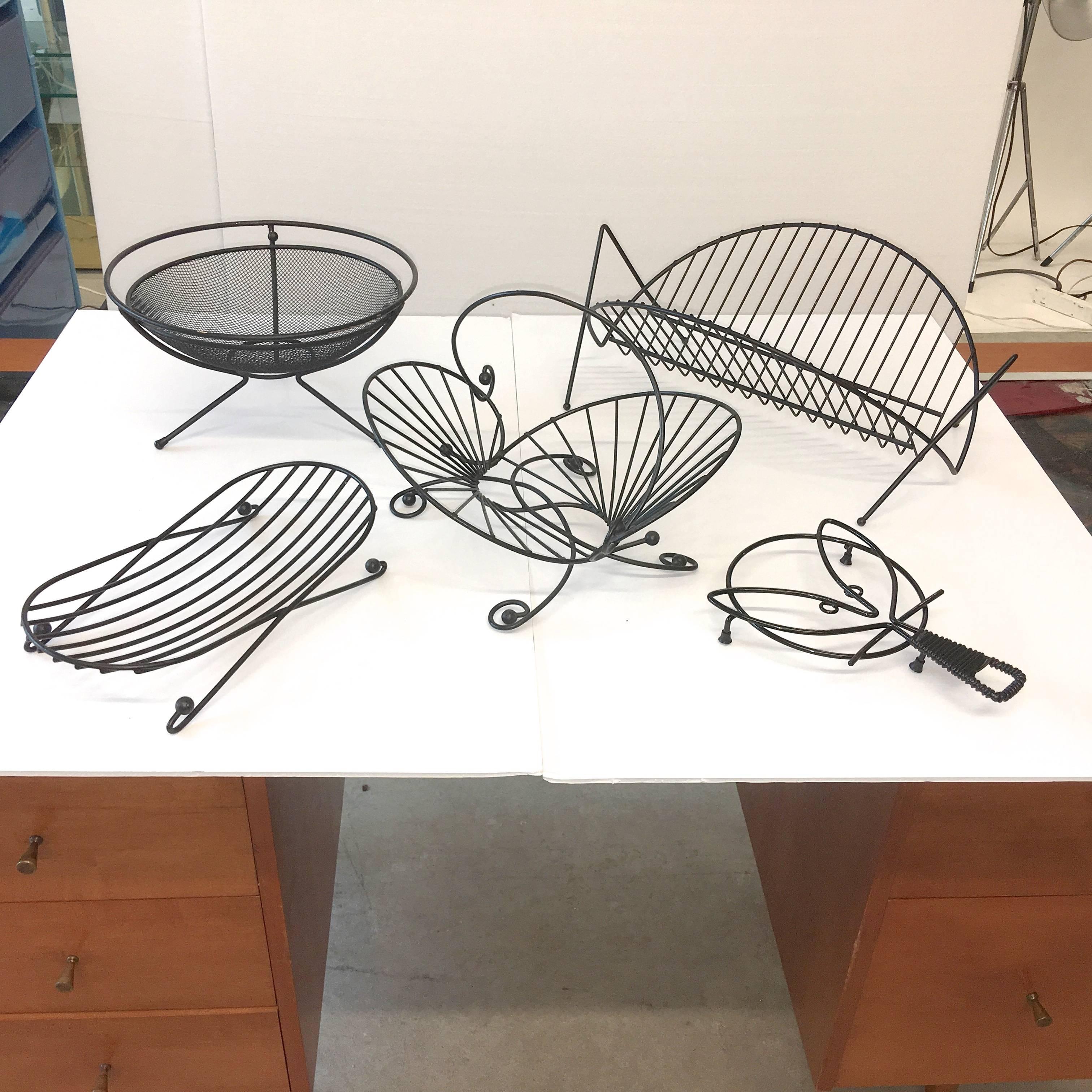 Mid-Century Modern Black Iron Wire Organizers In Good Condition For Sale In Hanover, MA
