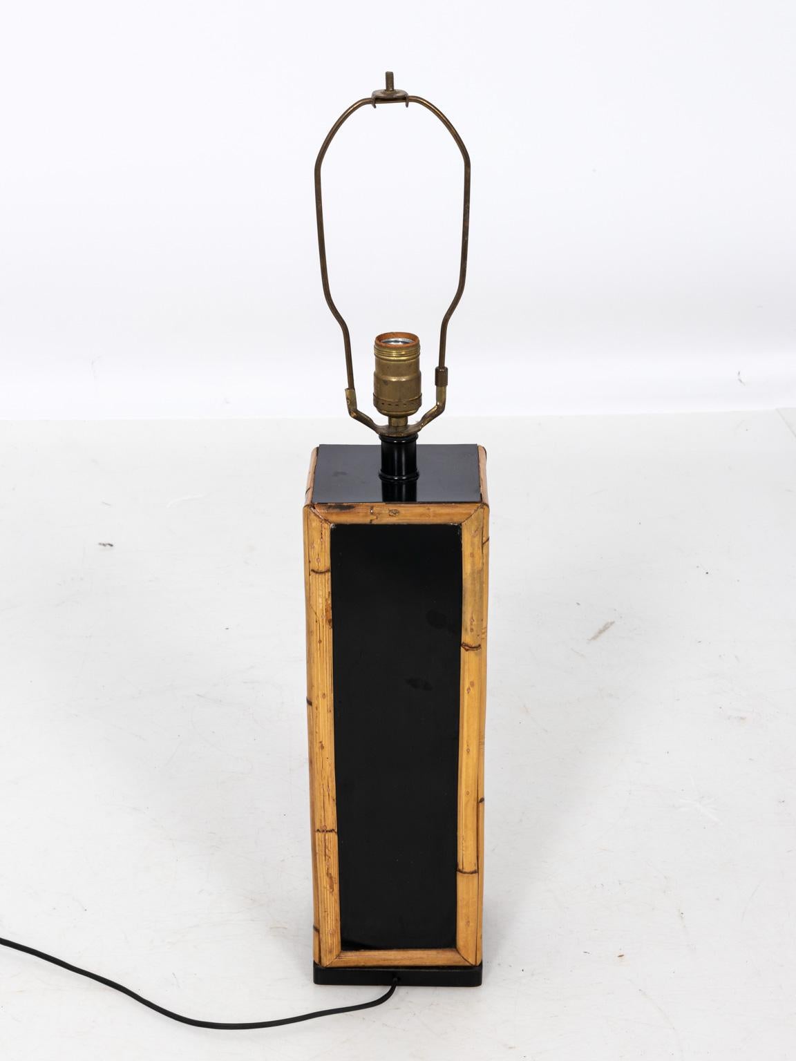 20th Century Mid-Century Modern Black Lacquer and Bamboo Lamp For Sale