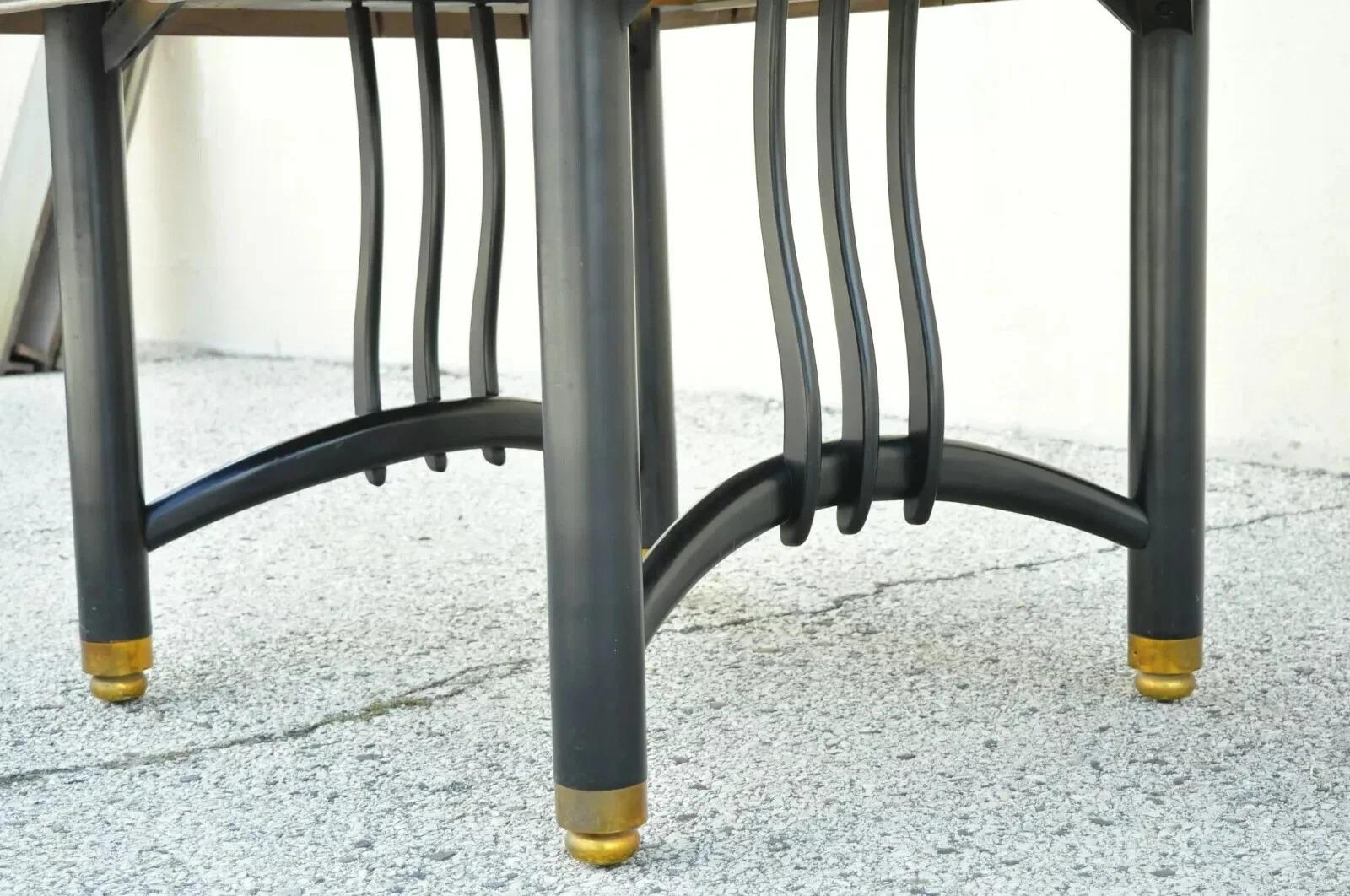 Mid-Century Modern Table de salle à manger de style James Mont mi-siècle moderne en laque noire par Blowing Rock en vente