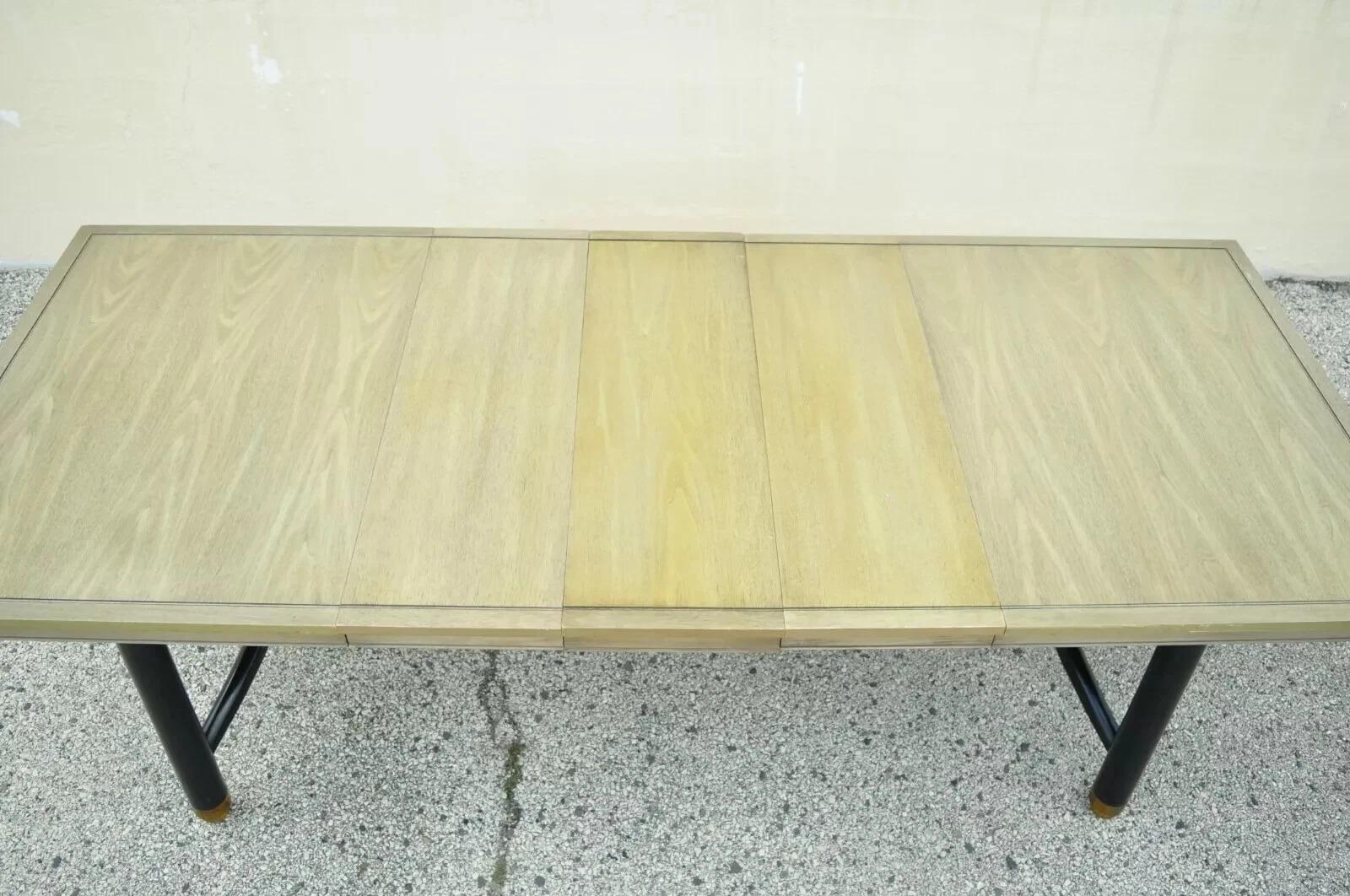 Table de salle à manger de style James Mont mi-siècle moderne en laque noire par Blowing Rock Bon état - En vente à Philadelphia, PA
