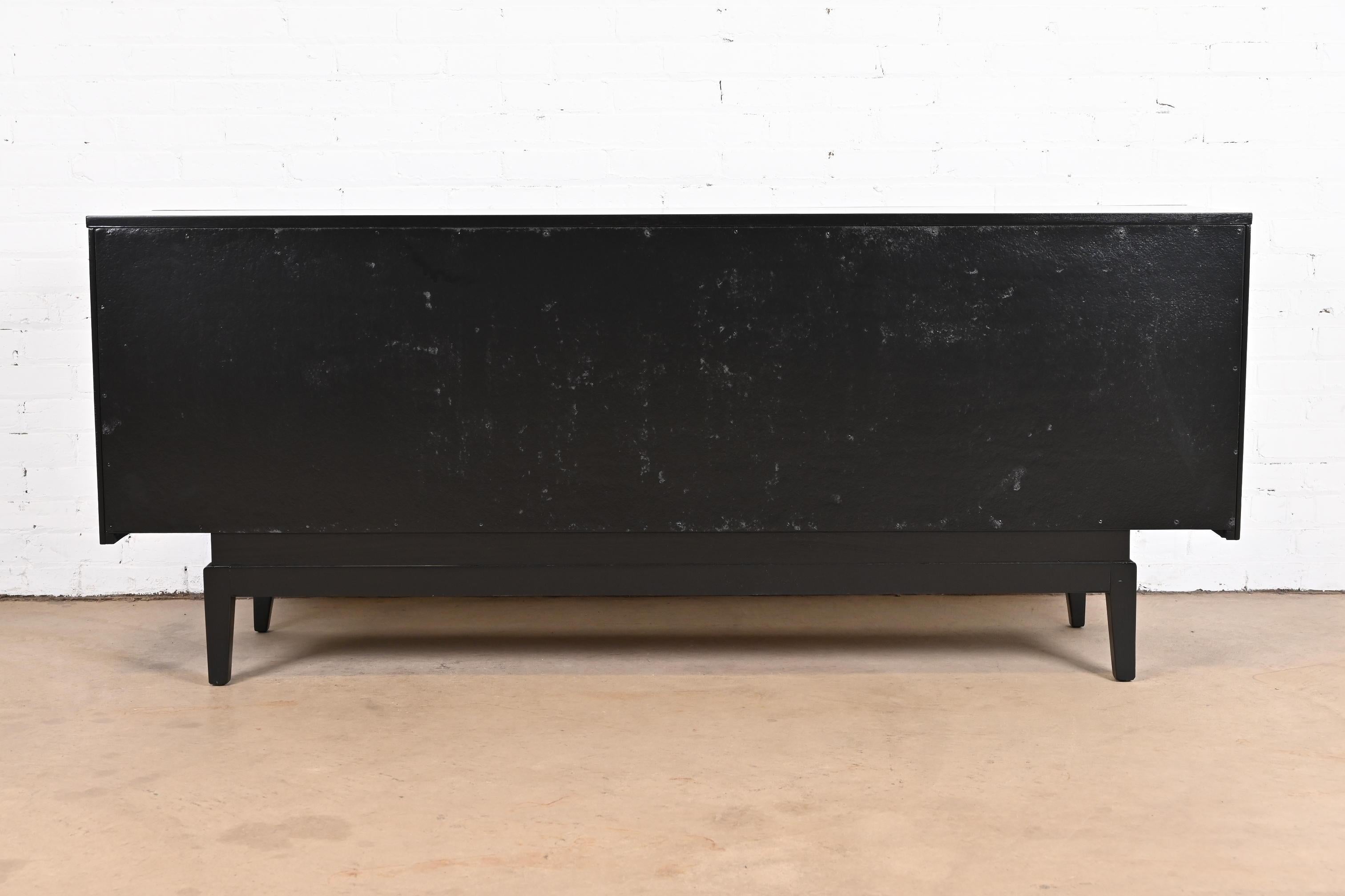 Mid-Century Modern Black Lacquered Diamond Front Dresser or Credenza by United For Sale 7