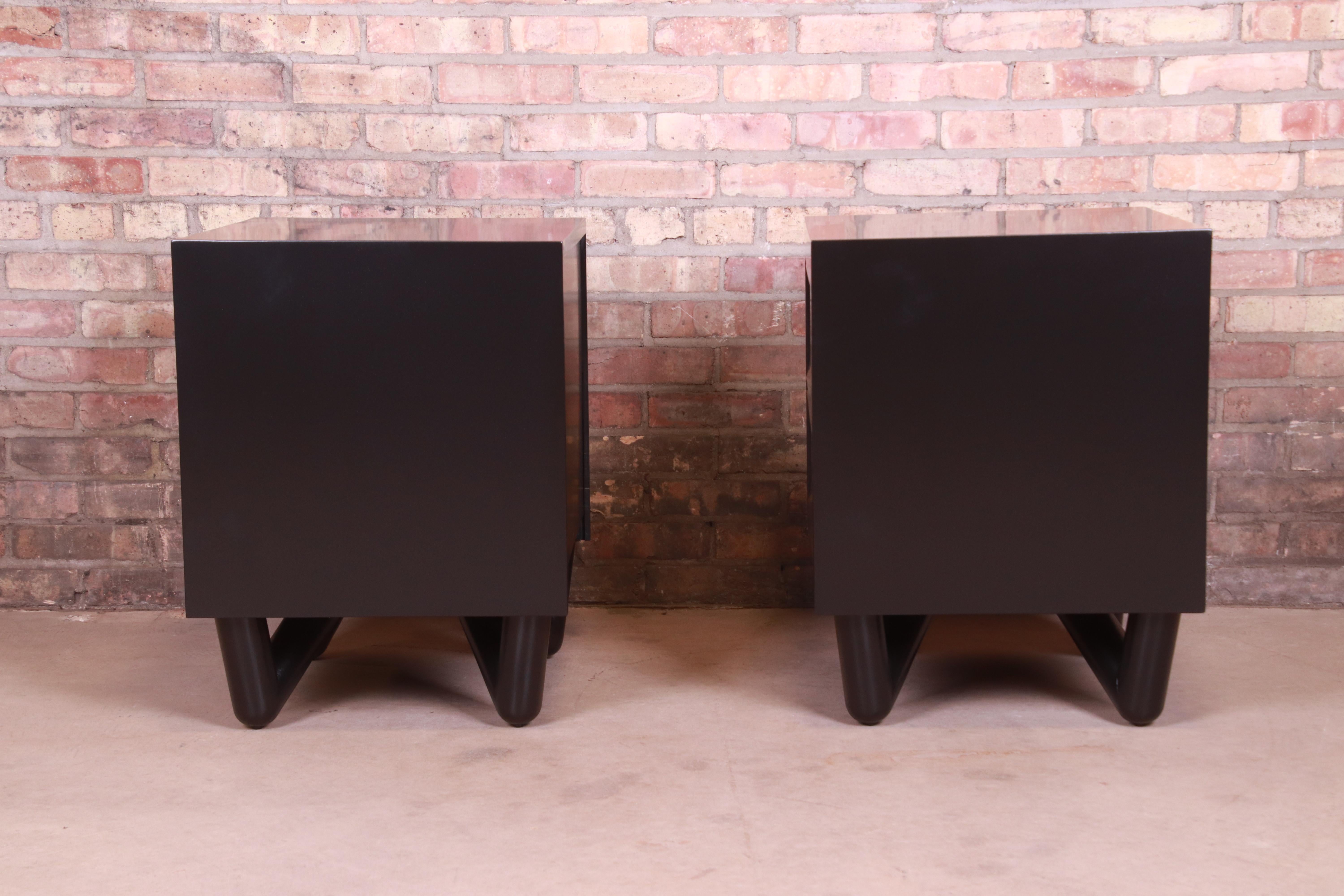 Mid-Century Modern Black Lacquered Nightstands, Newly Refinished 5