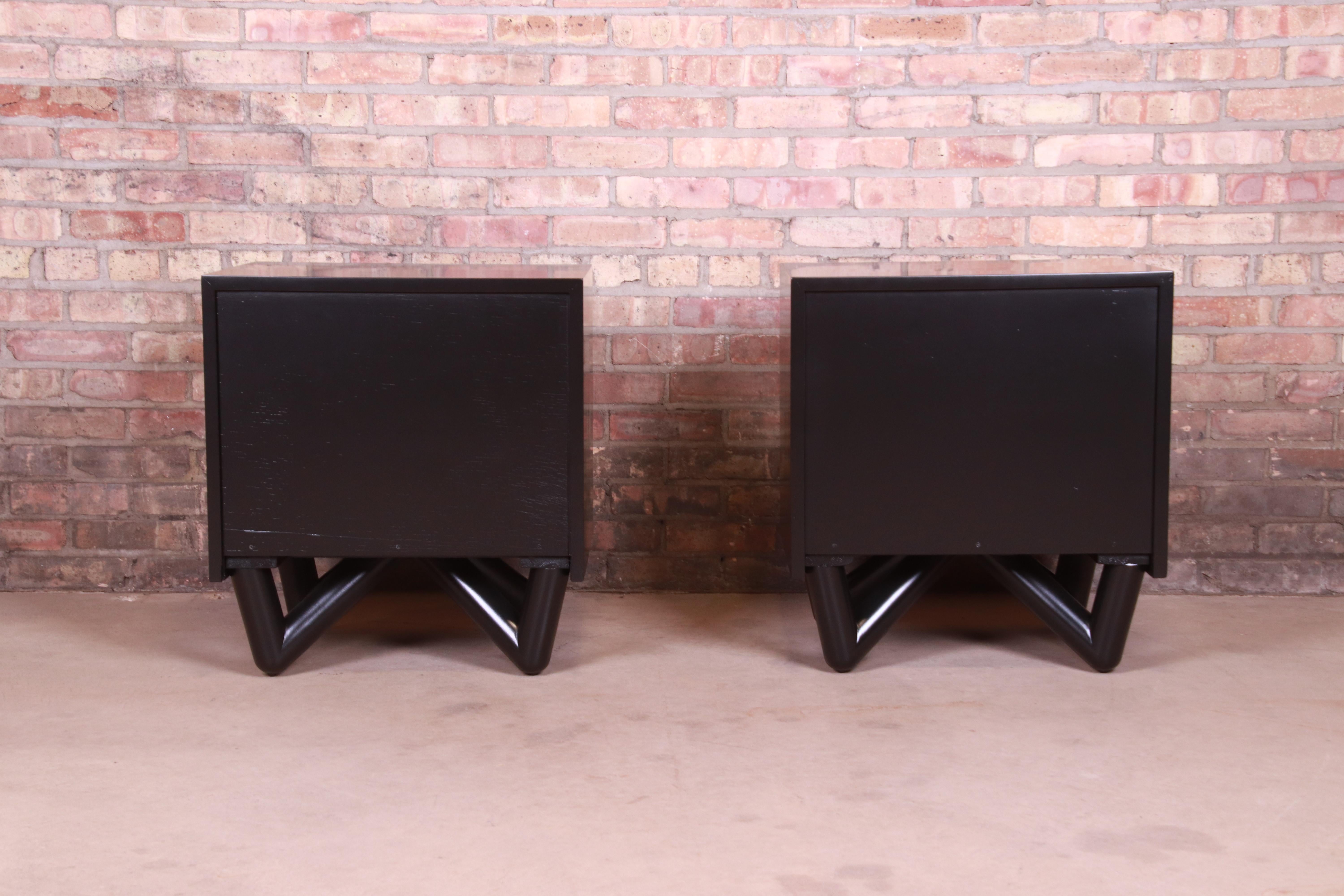 Mid-Century Modern Black Lacquered Nightstands, Newly Refinished 6