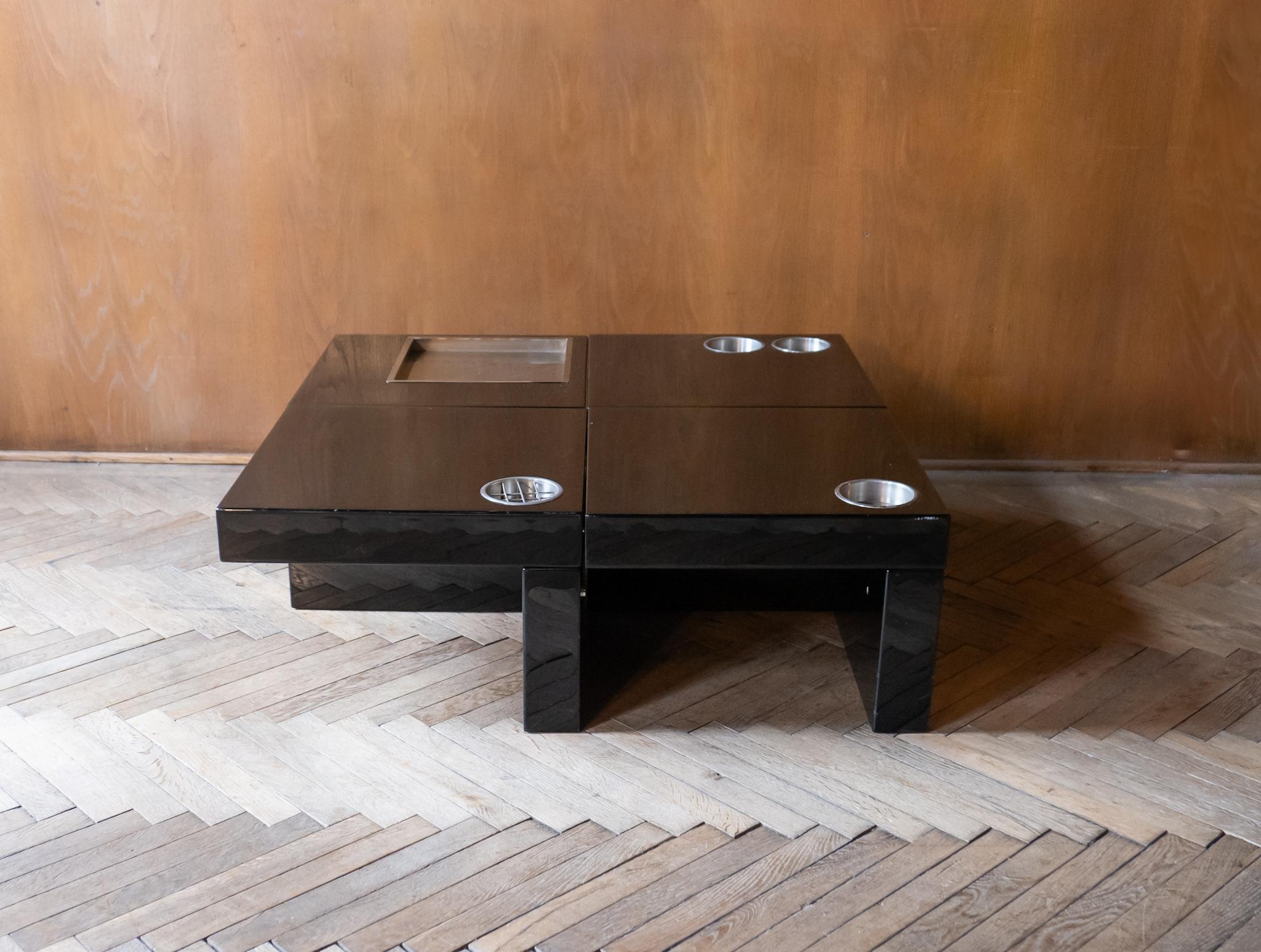 Late 20th Century Mid-Century Modern Black Laquered Coffee Table By Cesare A. Nava, Italy 1970s