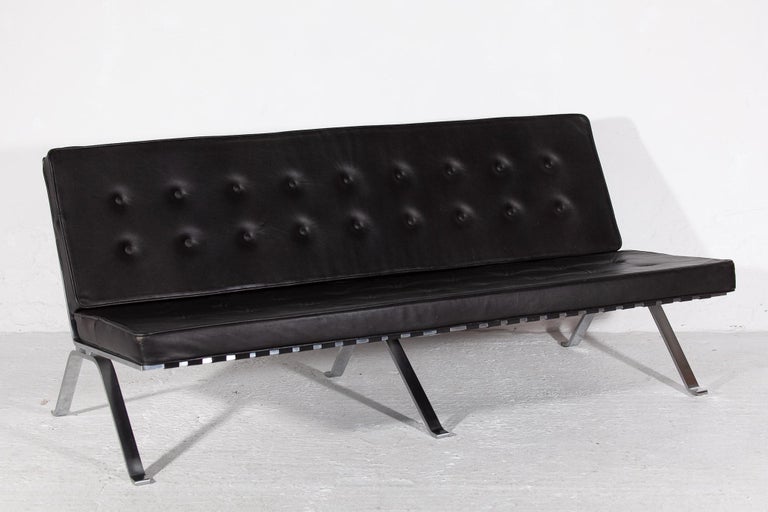 Hand-Crafted Mid-Century Modern Black Leather and Chrome Sofa Designed by Hans Eichenberger  For Sale
