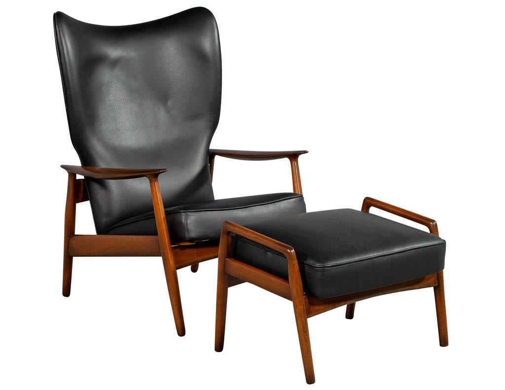Late 20th Century Mid-Century Modern Black Leather Armchair Recliner with Matching Ottoman