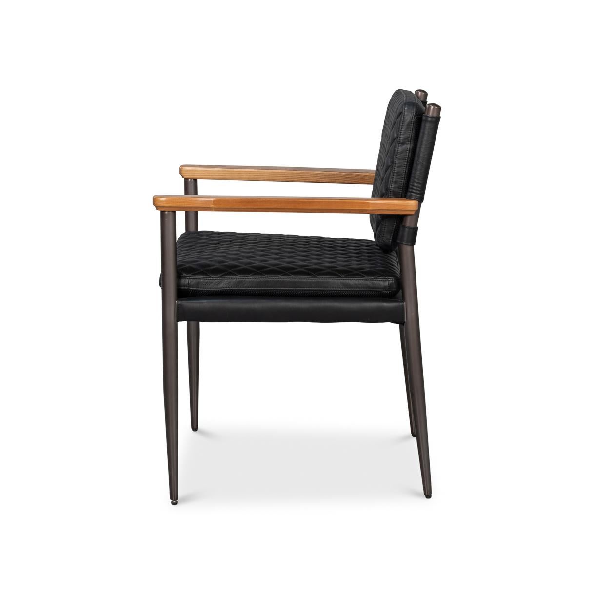 Mid-Century Modern Fauteuil en cuir noir moderne du milieu du siècle en vente