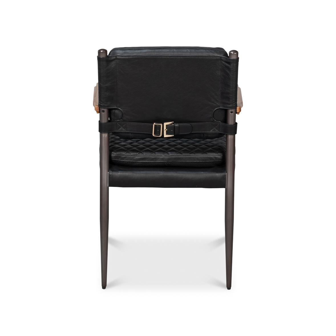 Chinois Fauteuil en cuir noir moderne du milieu du siècle en vente
