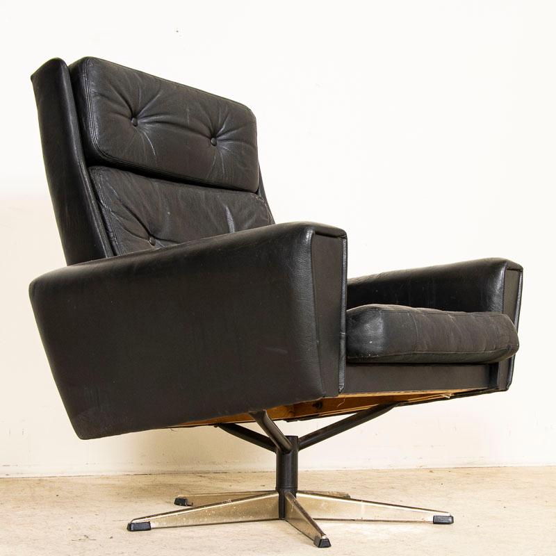 Mid Century Modern Black Leather High Back Swivel Arm Chair from Denmark For Sale 1