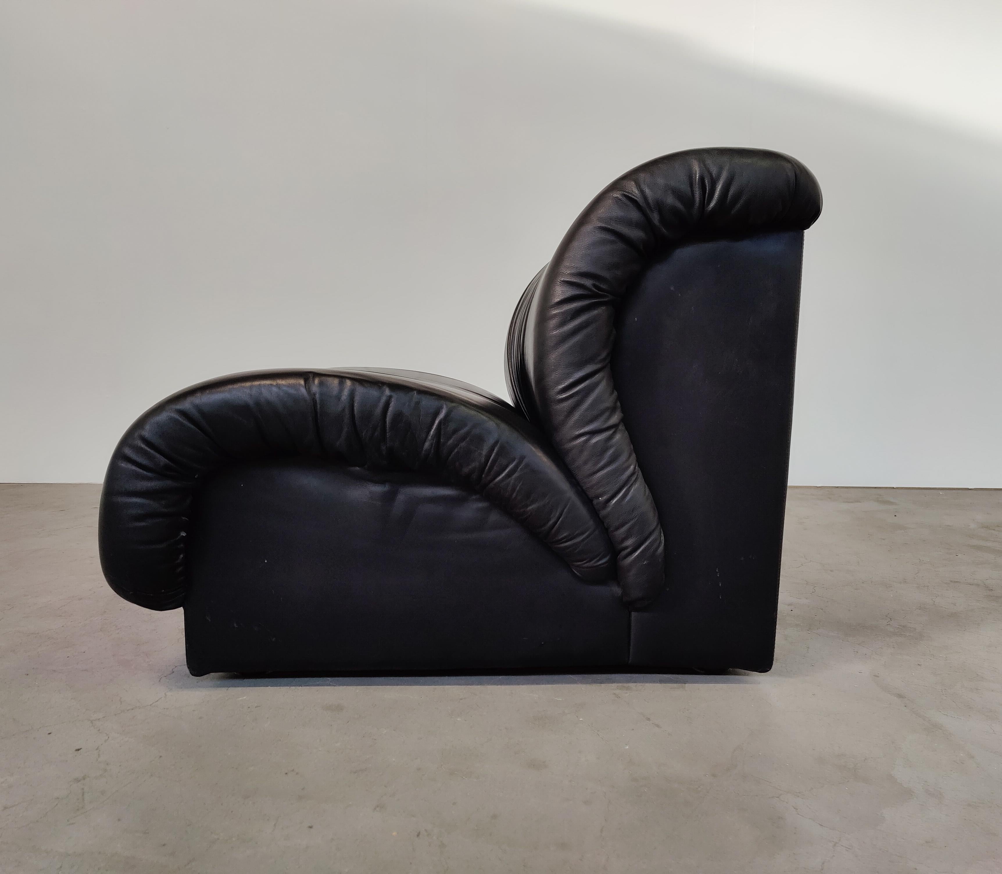 Mid-Century Modern Black Leather Modular Sofa by Doimo Salotti, Italy, 1970s For Sale 9