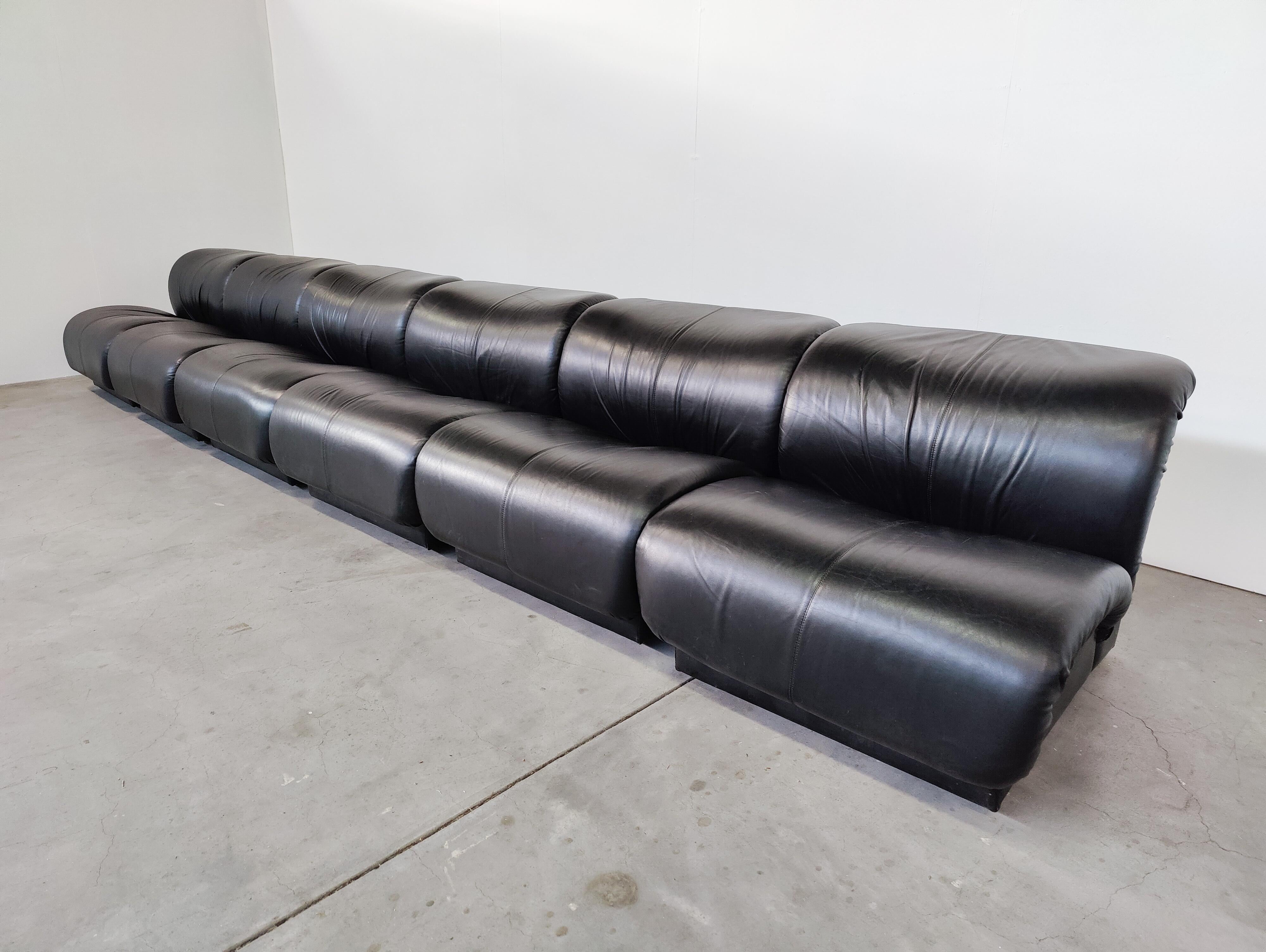 Italian Mid-Century Modern Black Leather Modular Sofa by Doimo Salotti, Italy, 1970s For Sale