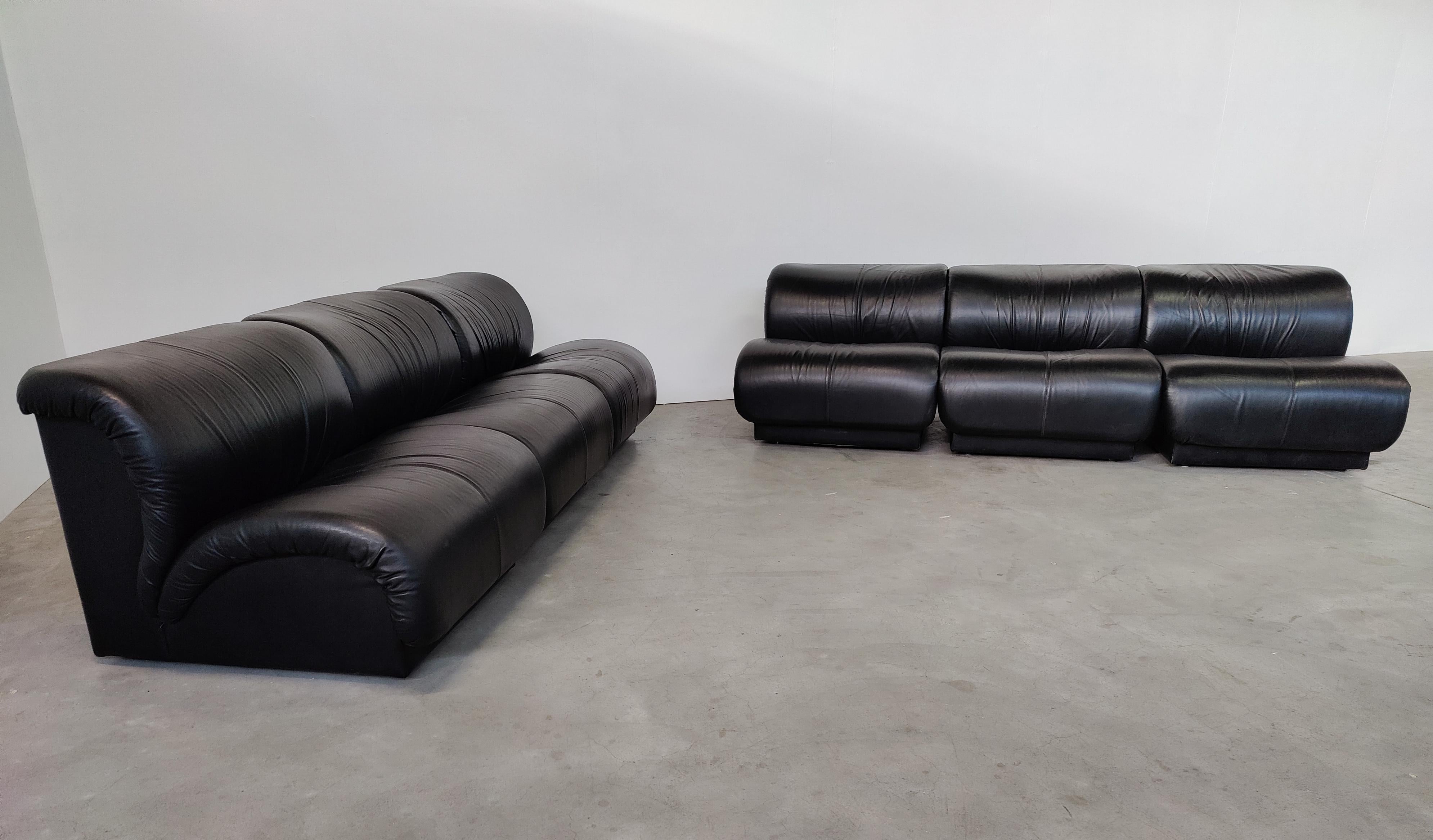 Mid-Century Modern Black Leather Modular Sofa by Doimo Salotti, Italy, 1970s For Sale 2