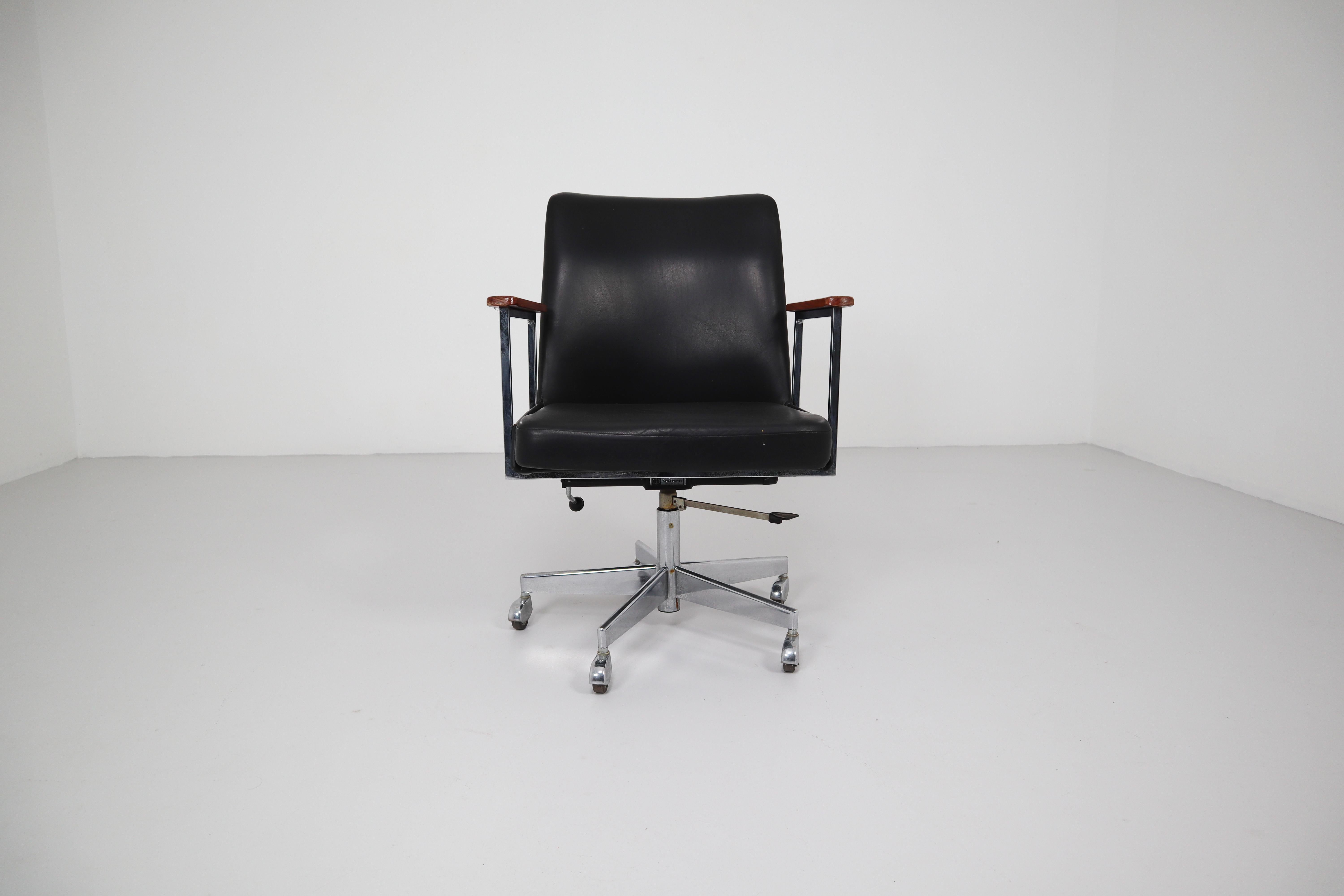 Mid-Century Modern Black Leather Office Armchairs Manufactured by Mauser 1960s 1