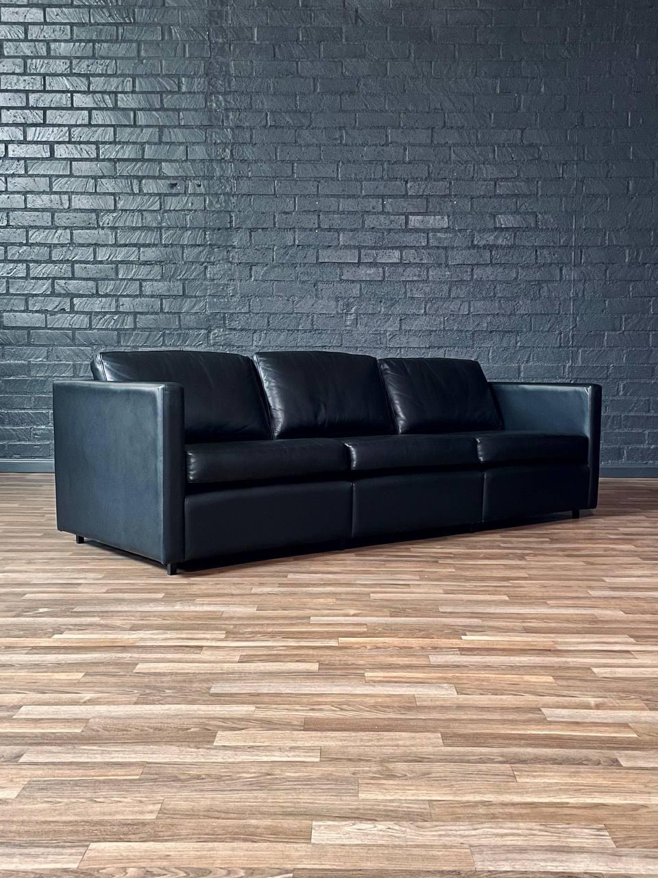 Mid-Century moderno Divano moderno di metà secolo in pelle nera di Charles Pfister per Knoll