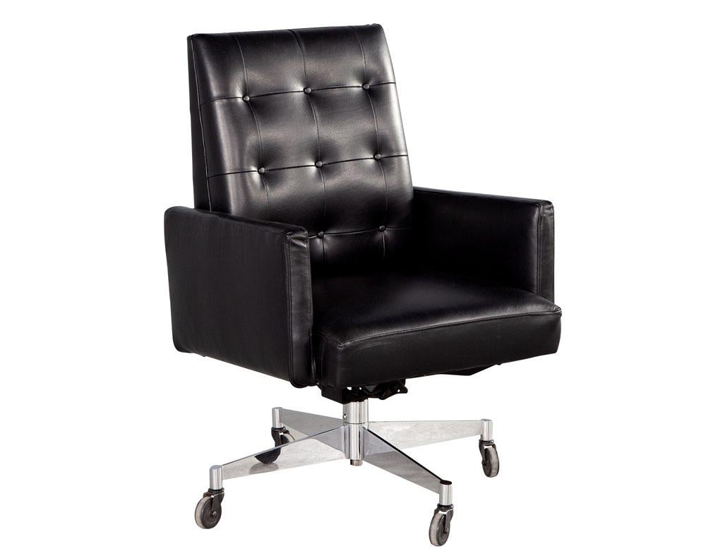 Mid-Century Modern Black Leather Swivel Office Chair by Stow and Davis 4