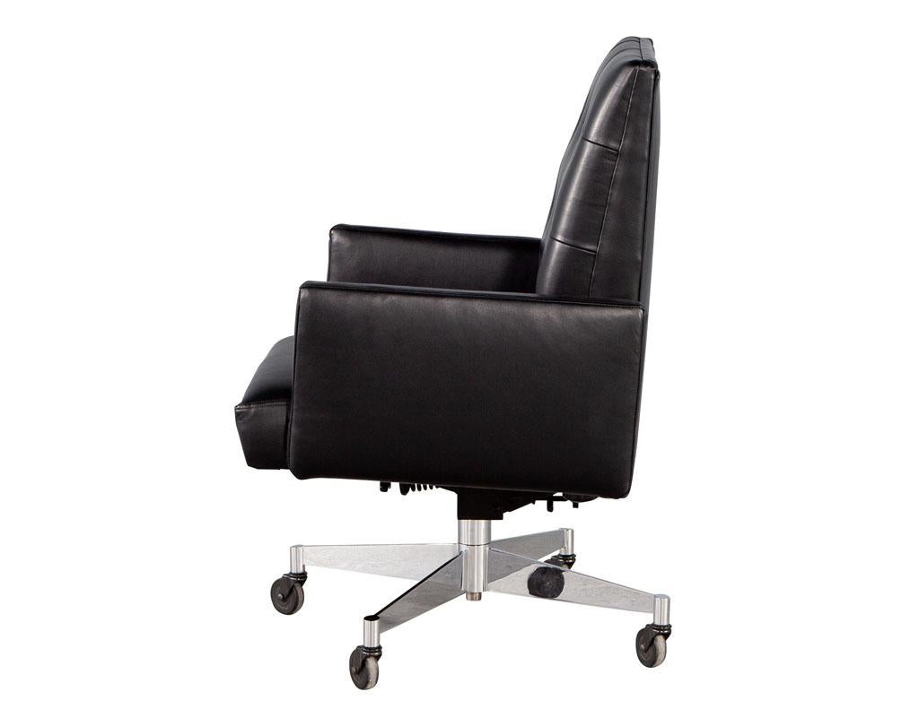 Late 20th Century Mid-Century Modern Black Leather Swivel Office Chair by Stow and Davis