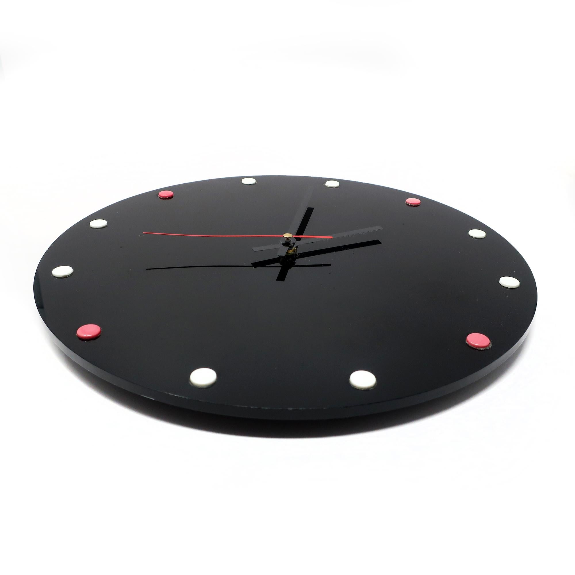 Mid-Century Modern Black Lucite Wall Clock For Sale 1