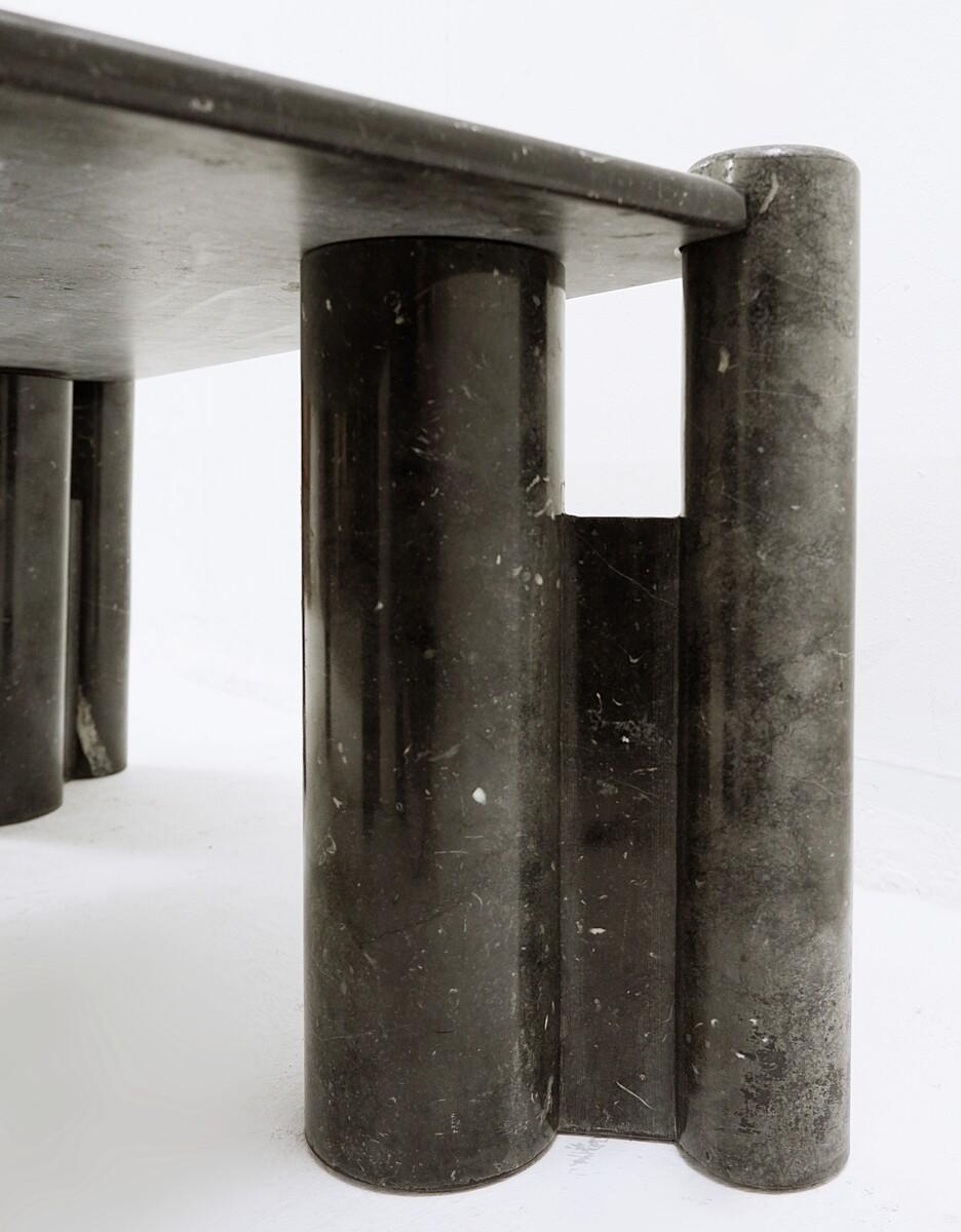 20ième siècle Table basse carrée en marbre noir mi-siècle moderne, années 1970 en vente