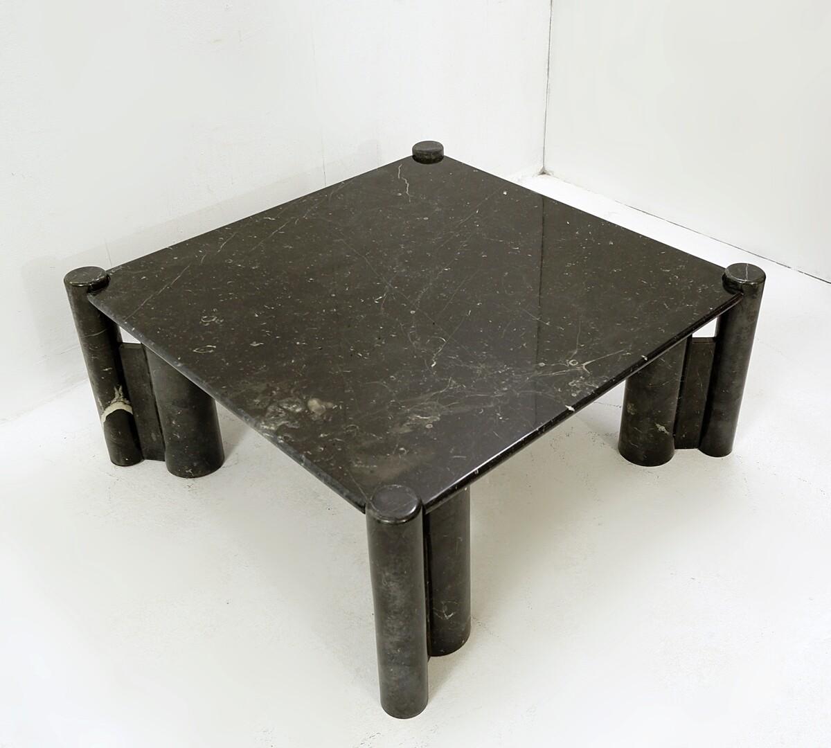 Table basse carrée en marbre noir mi-siècle moderne, années 1970 en vente 1