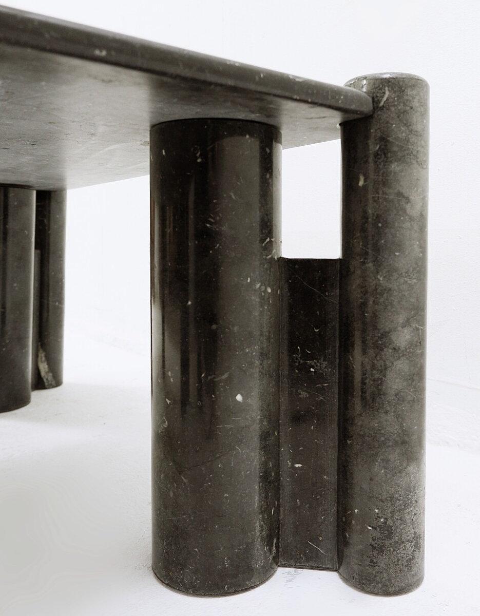 Table basse carrée en marbre noir de style The Moderns Modernity Gae Aulenti - années 1970 en vente 3