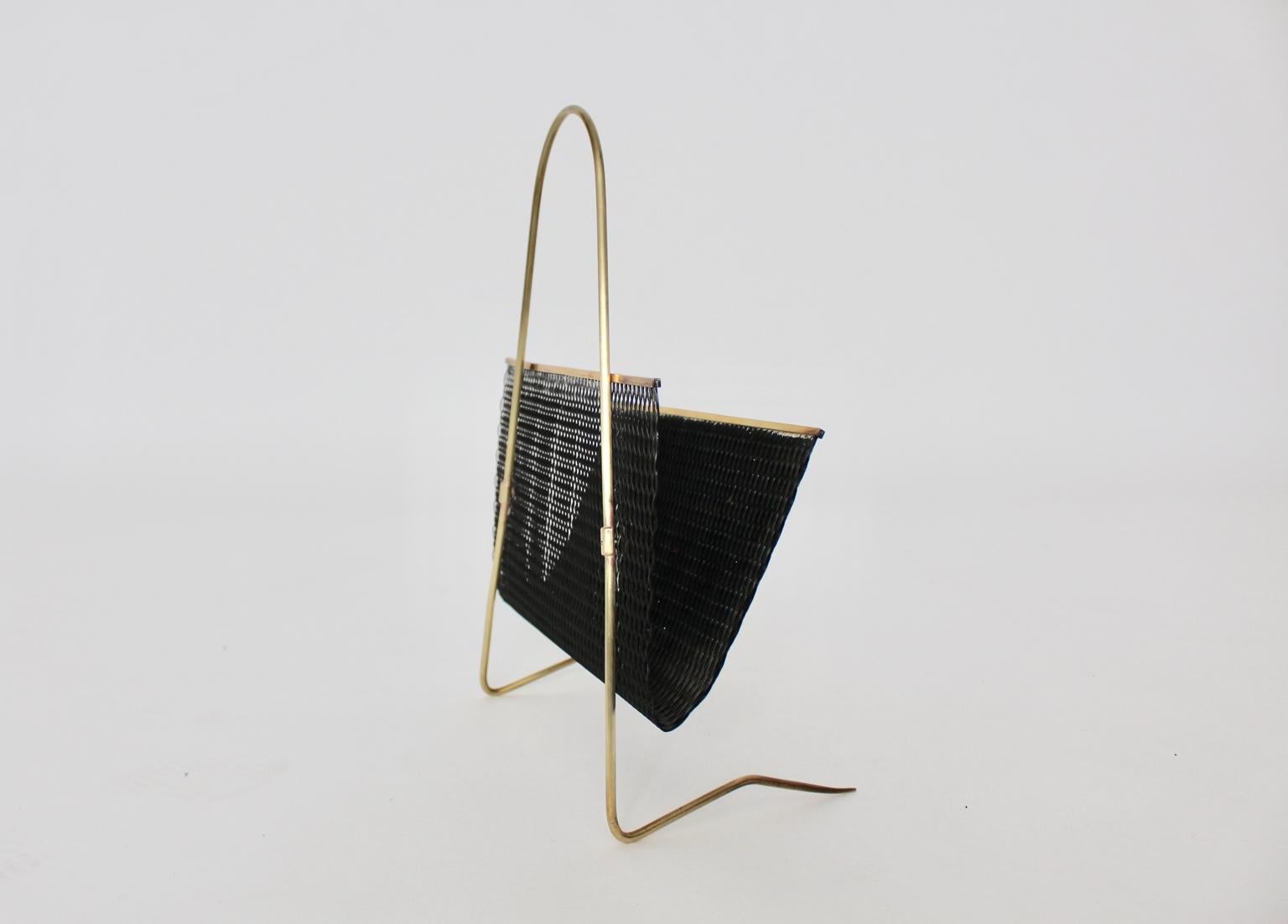 Mid-Century Modern Black Metal Brass Vintage Magazine Rack, 1950s For Sale 1