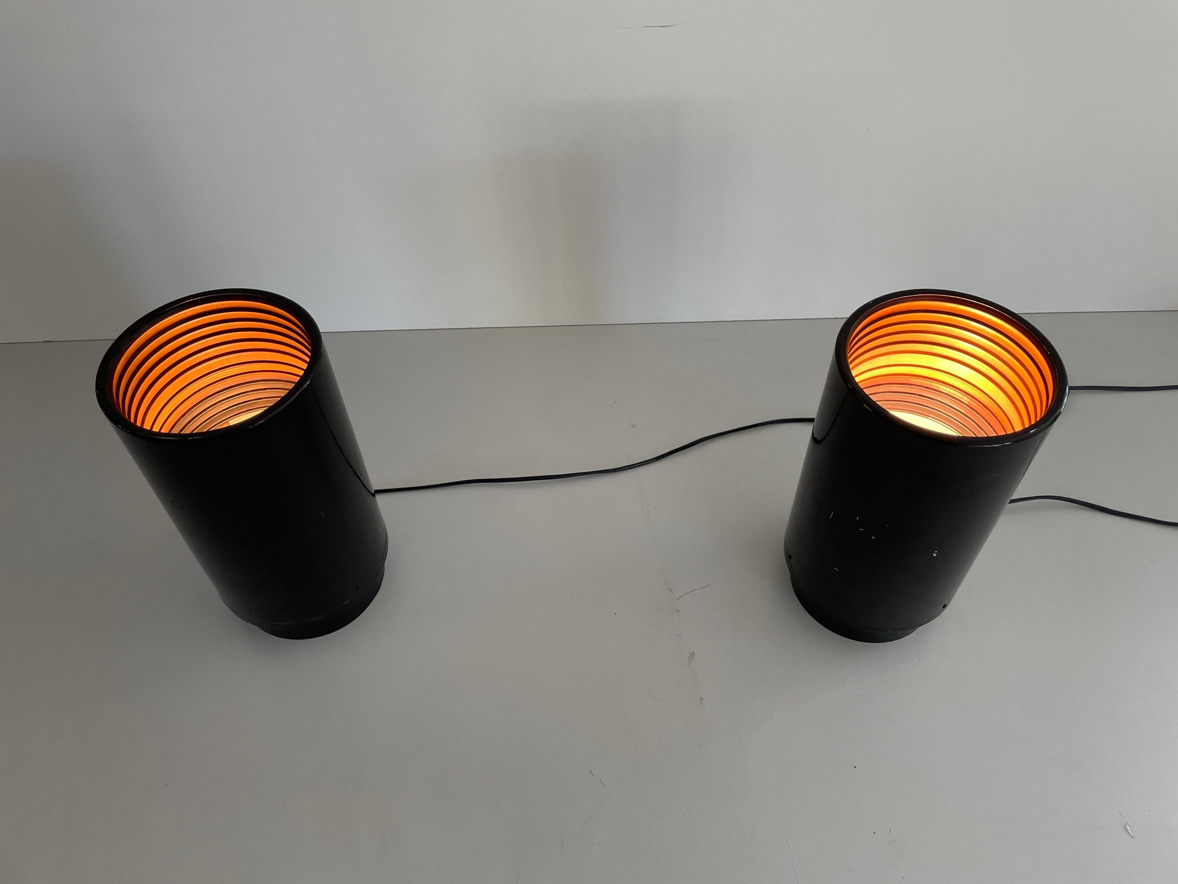 Mid-Century Modern Black Metal Pair of Table Lamps, 1960s, Italy For Sale 8
